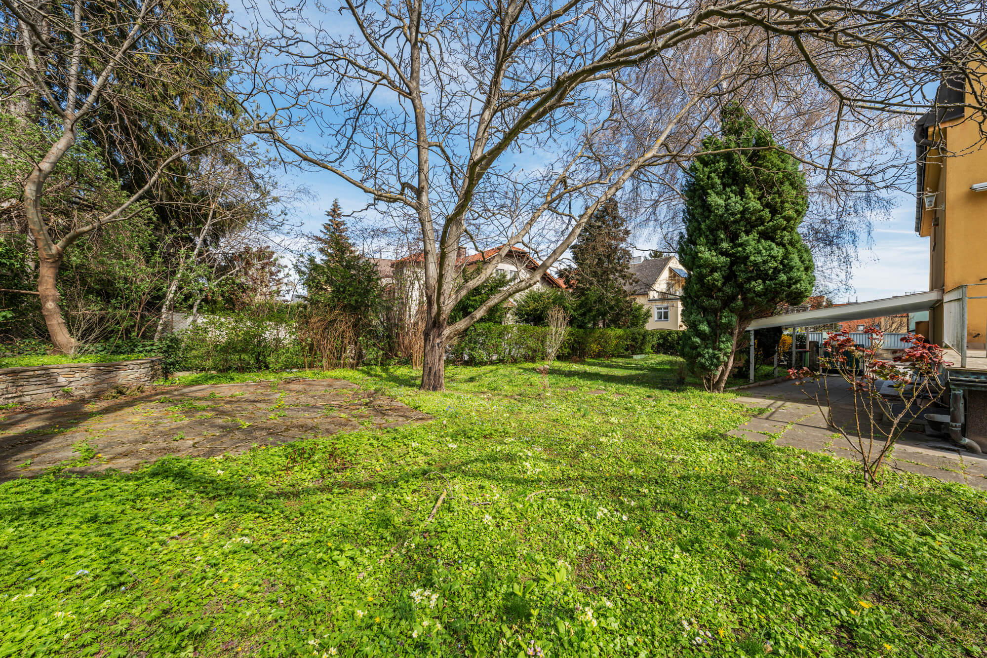 Villa with great potential