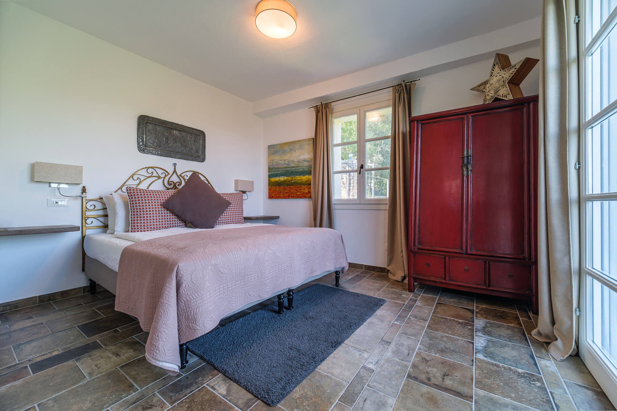 Villa Barca: an exclusive villa directly by the sea