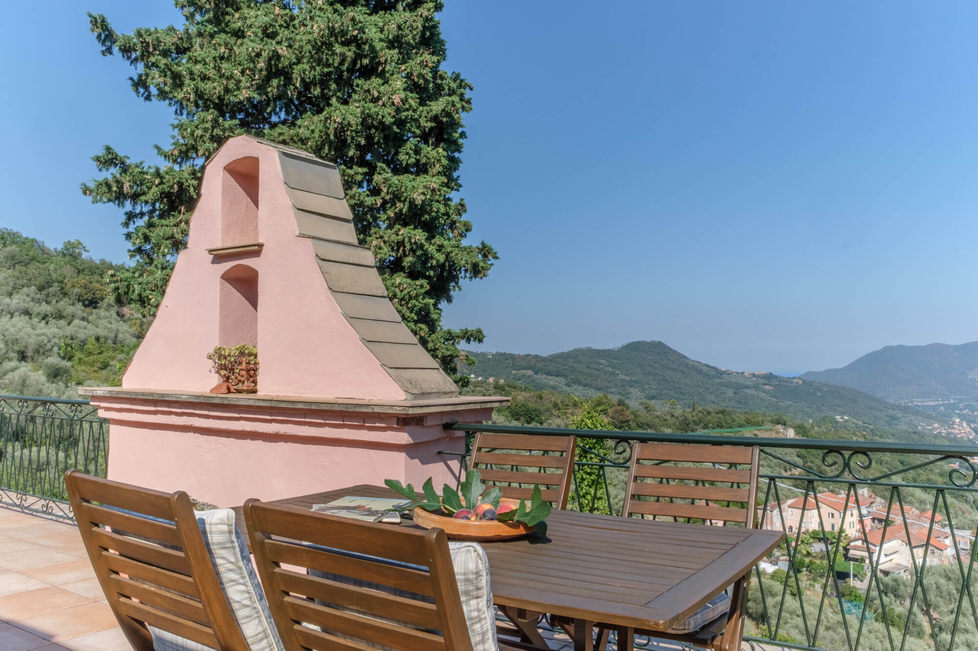 Villa Barca: an exclusive villa directly by the sea