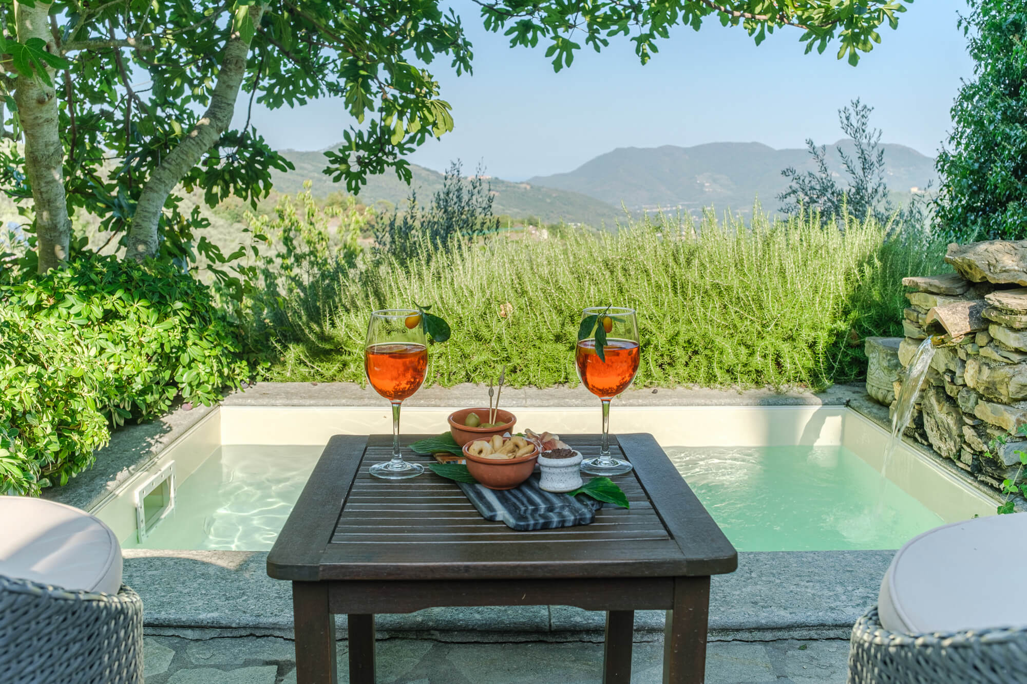 Villa Barca: an exclusive villa directly by the sea