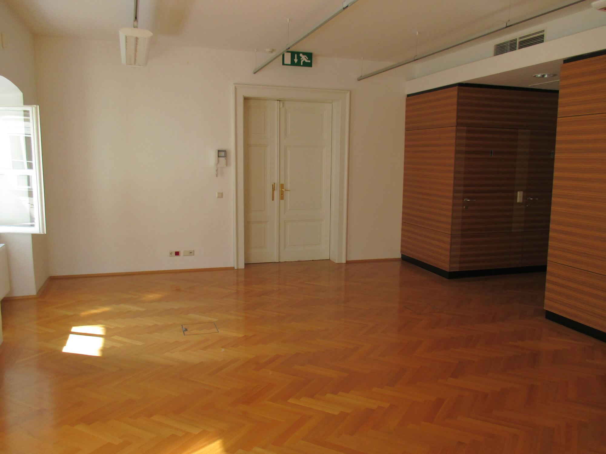 Office location: Palais Kaiserhaus