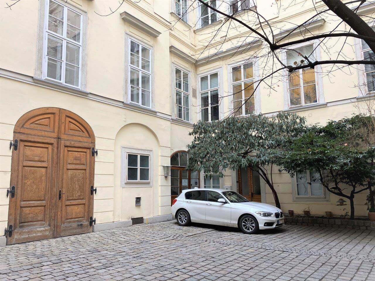 Office location: Palais Kaiserhaus