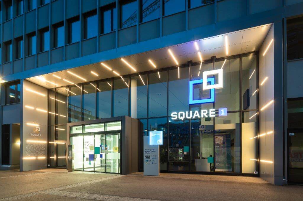 SQUARE PLUS 1