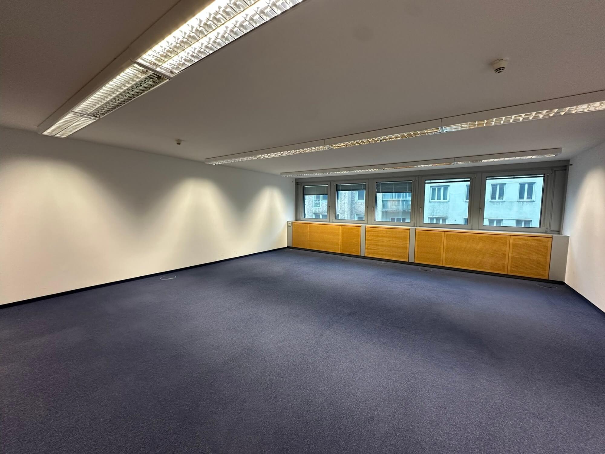 OC4 - Top office space near TU