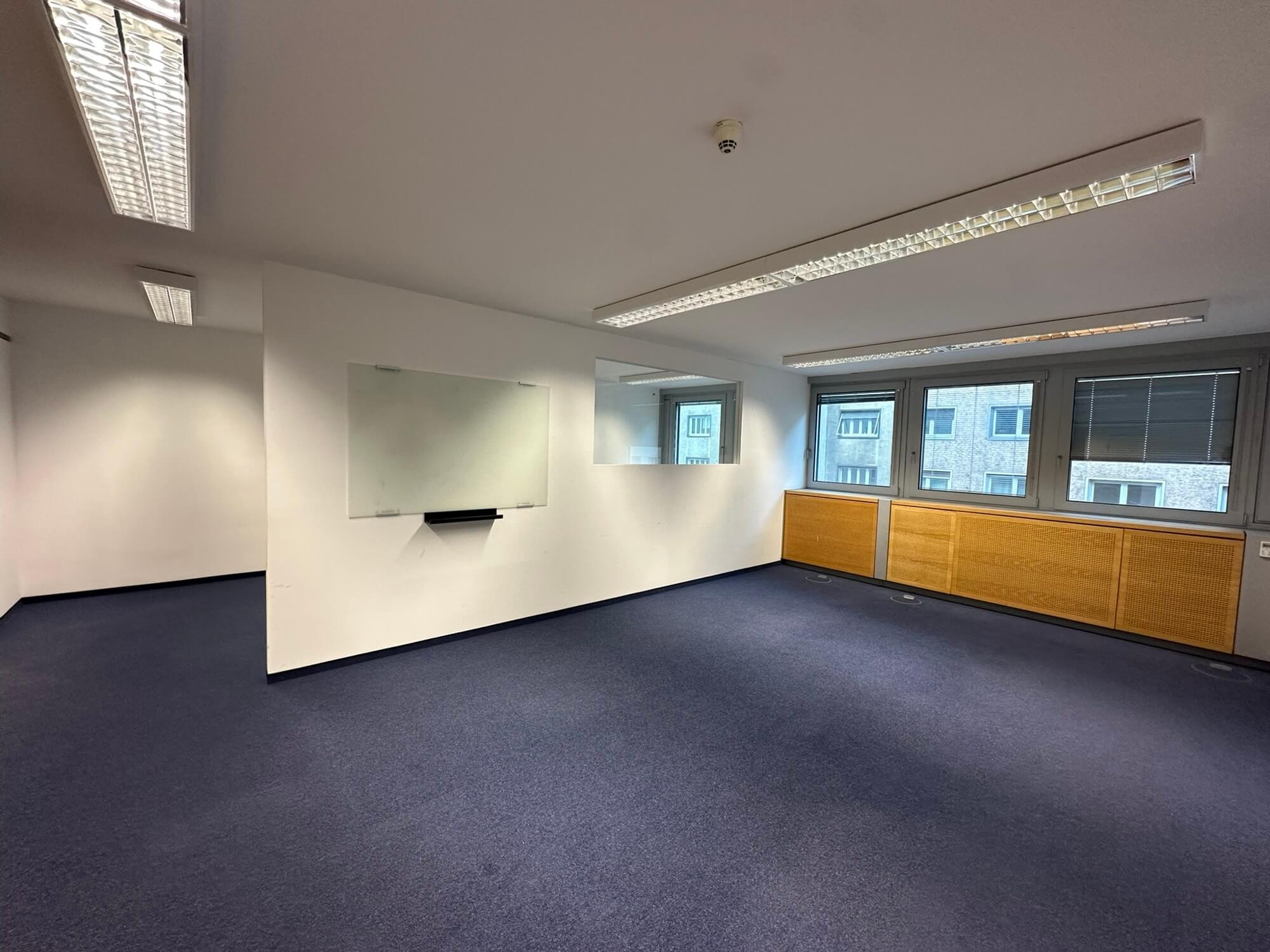 OC4 - Top office space near TU