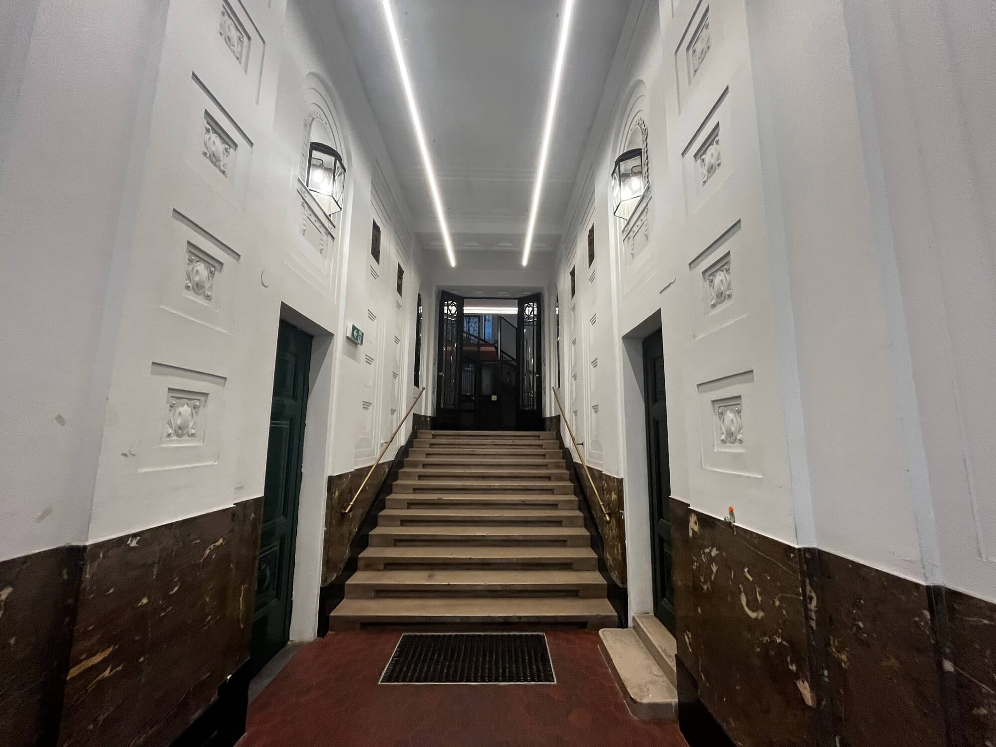 Light-flooded office in old building near Mariahilfer Straße