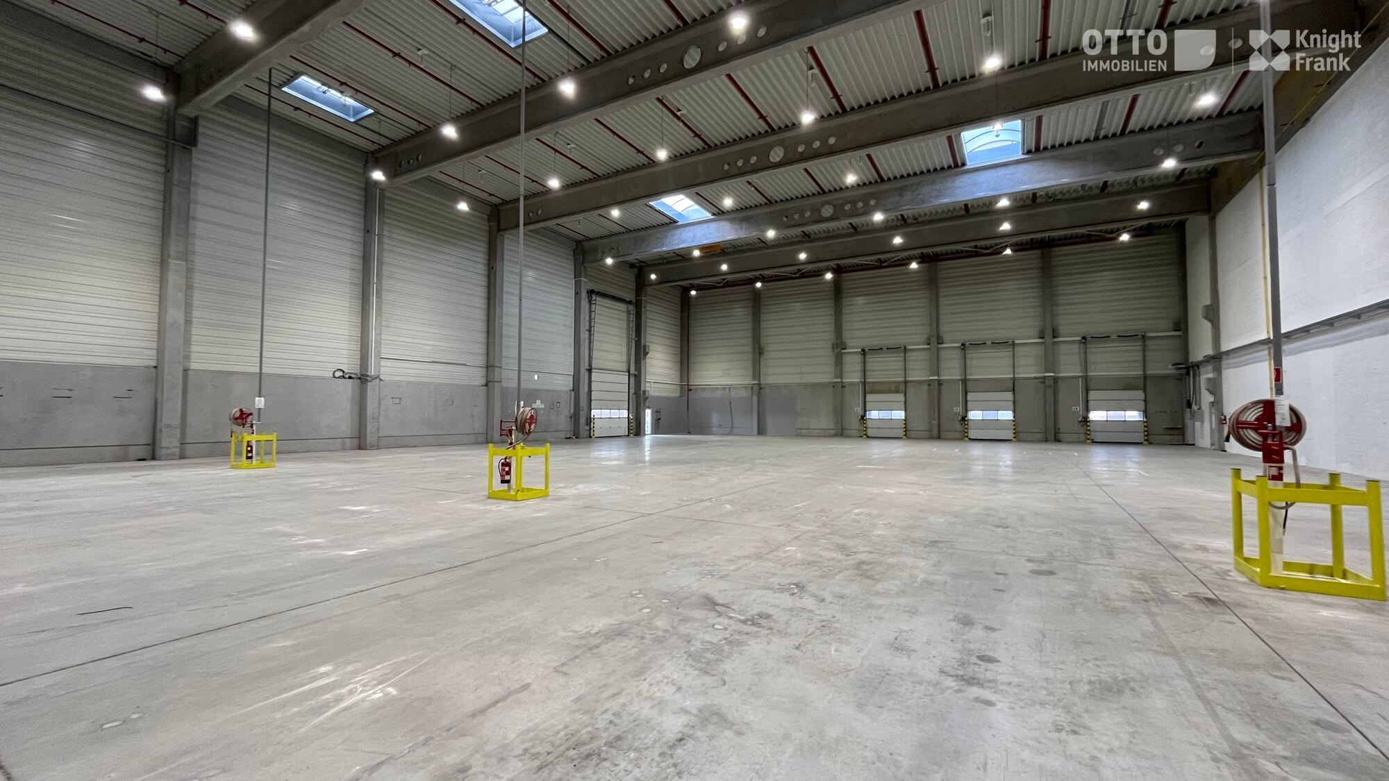 Slowakei - Senec: perfekt gelegene Logistikhalle / provisionsfreie Anmietung