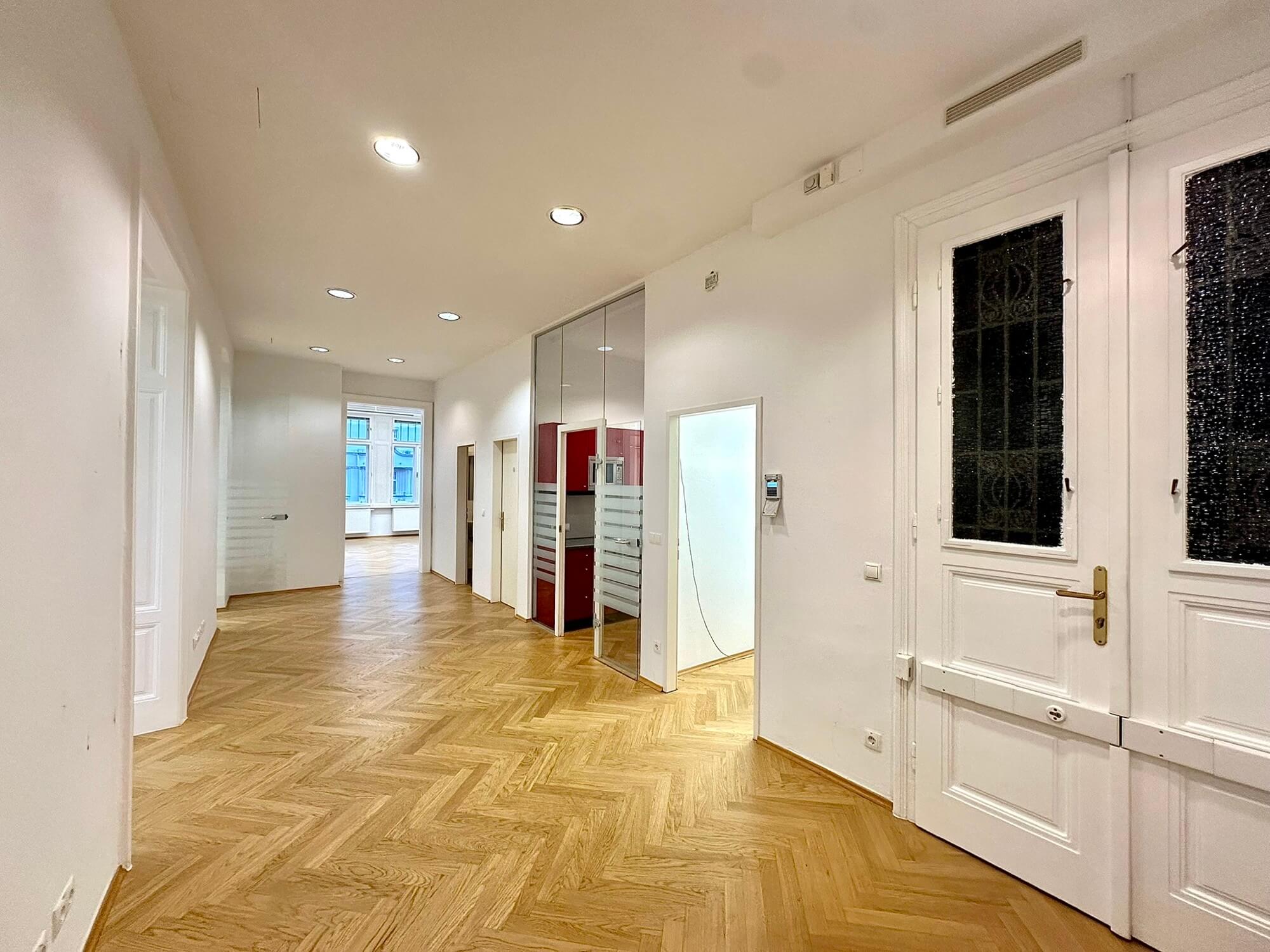 Light-flooded office in old building near Mariahilfer Straße