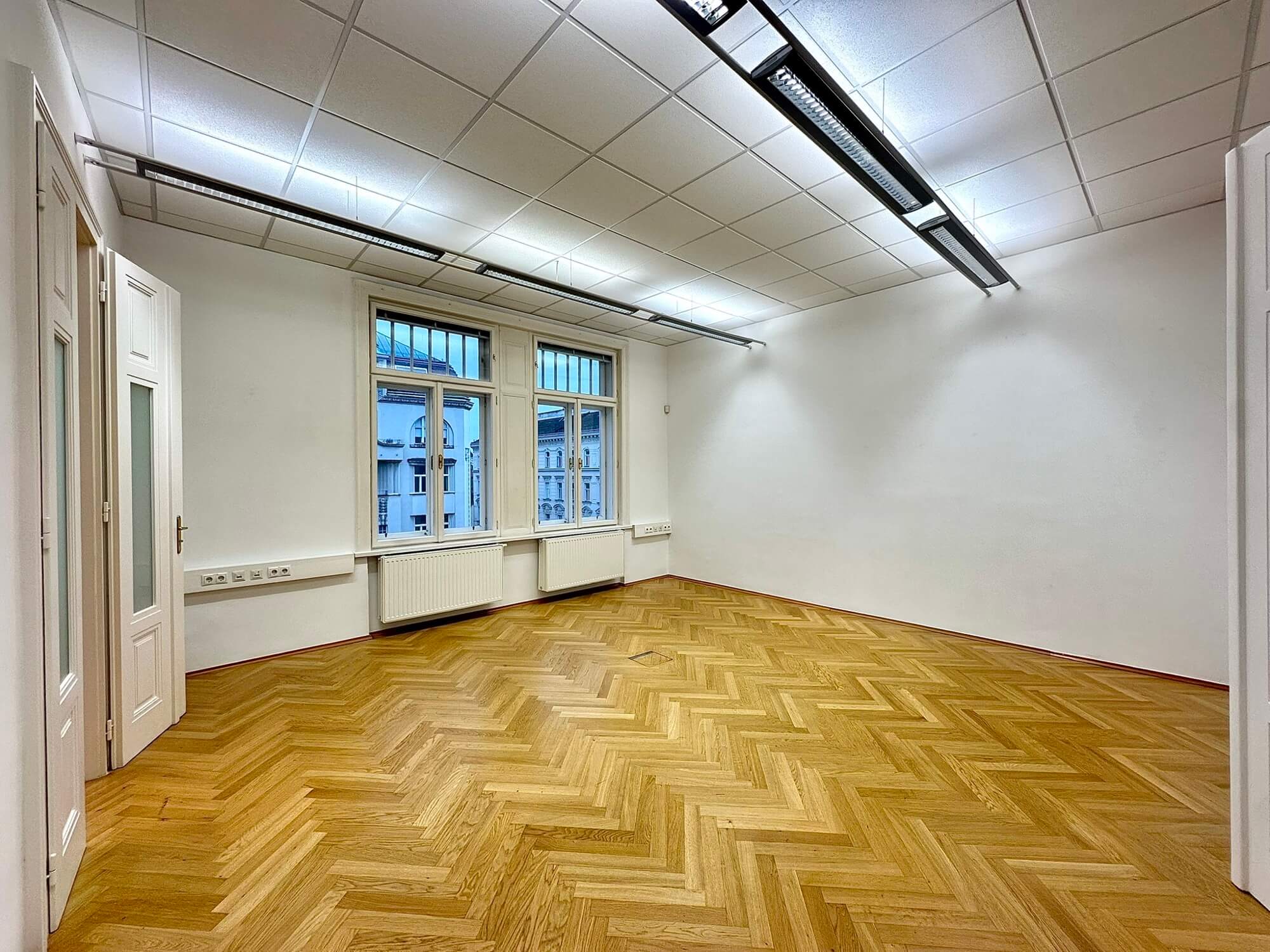 Light-flooded office in old building near Mariahilfer Straße