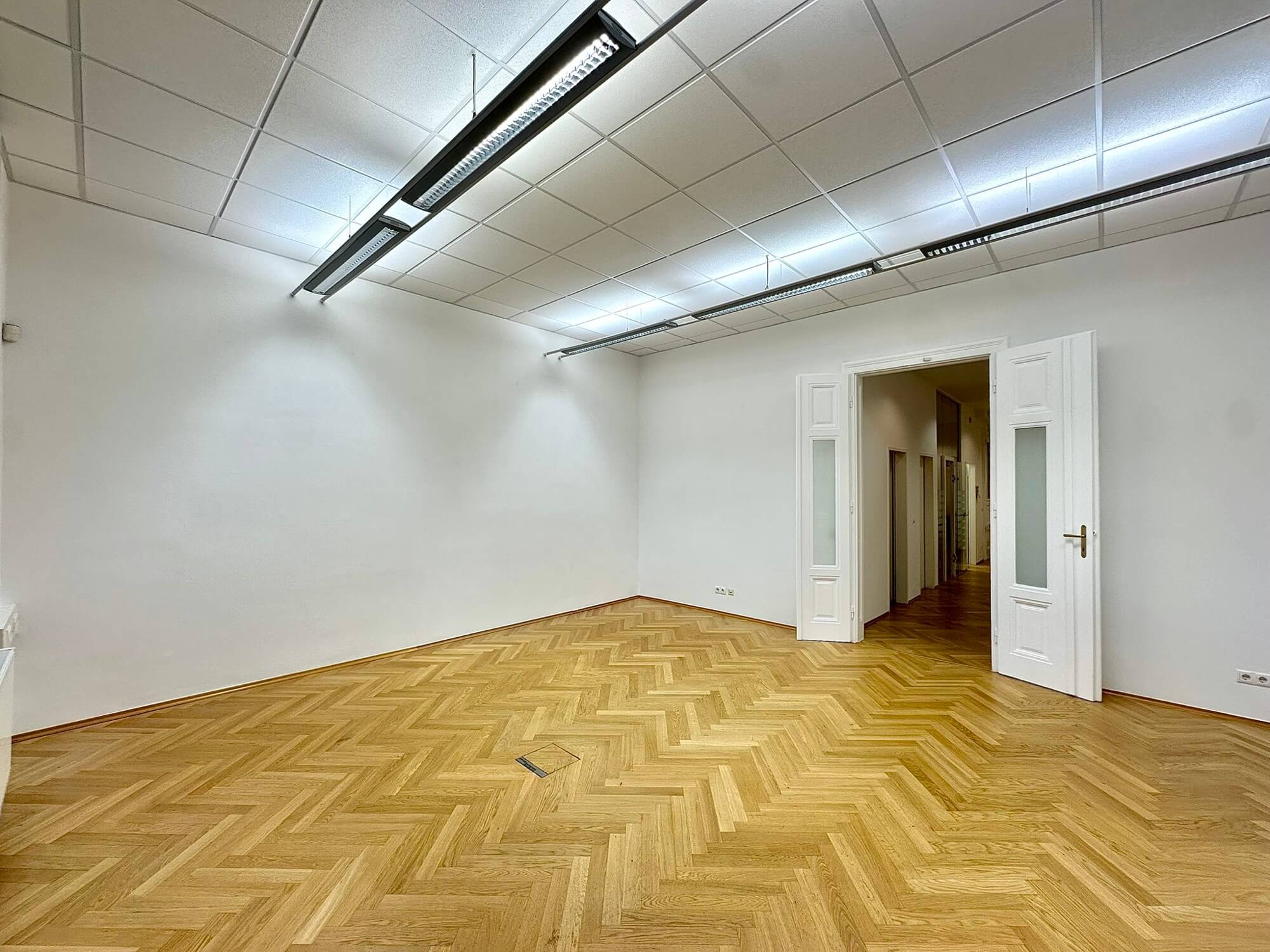 Light-flooded office in old building near Mariahilfer Straße