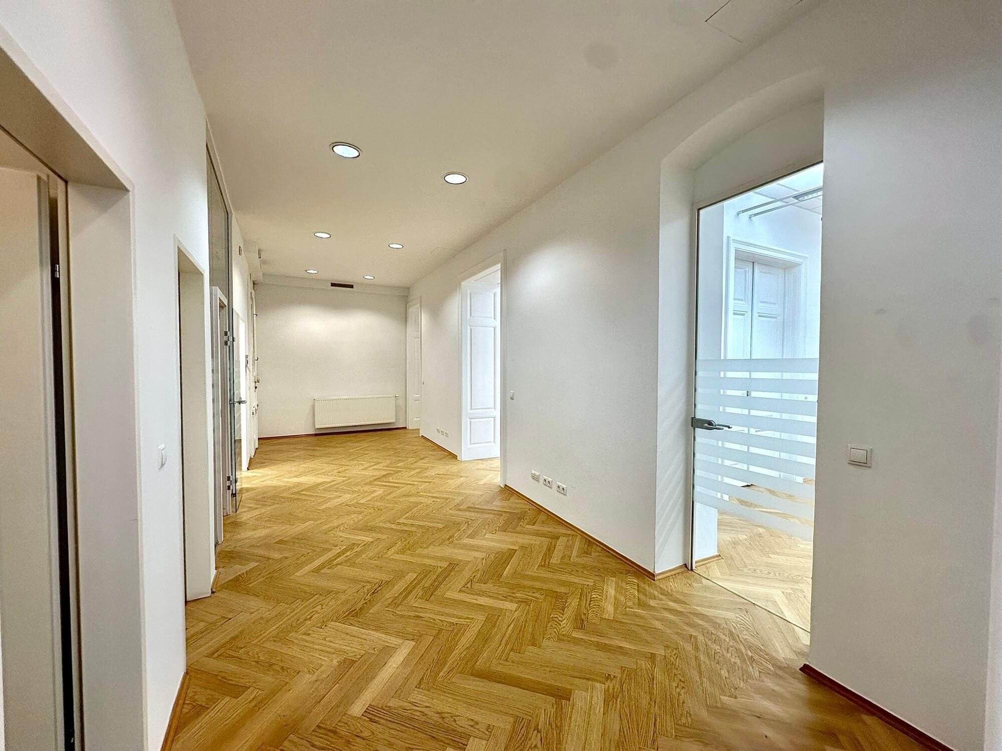 Light-flooded office in old building near Mariahilfer Straße