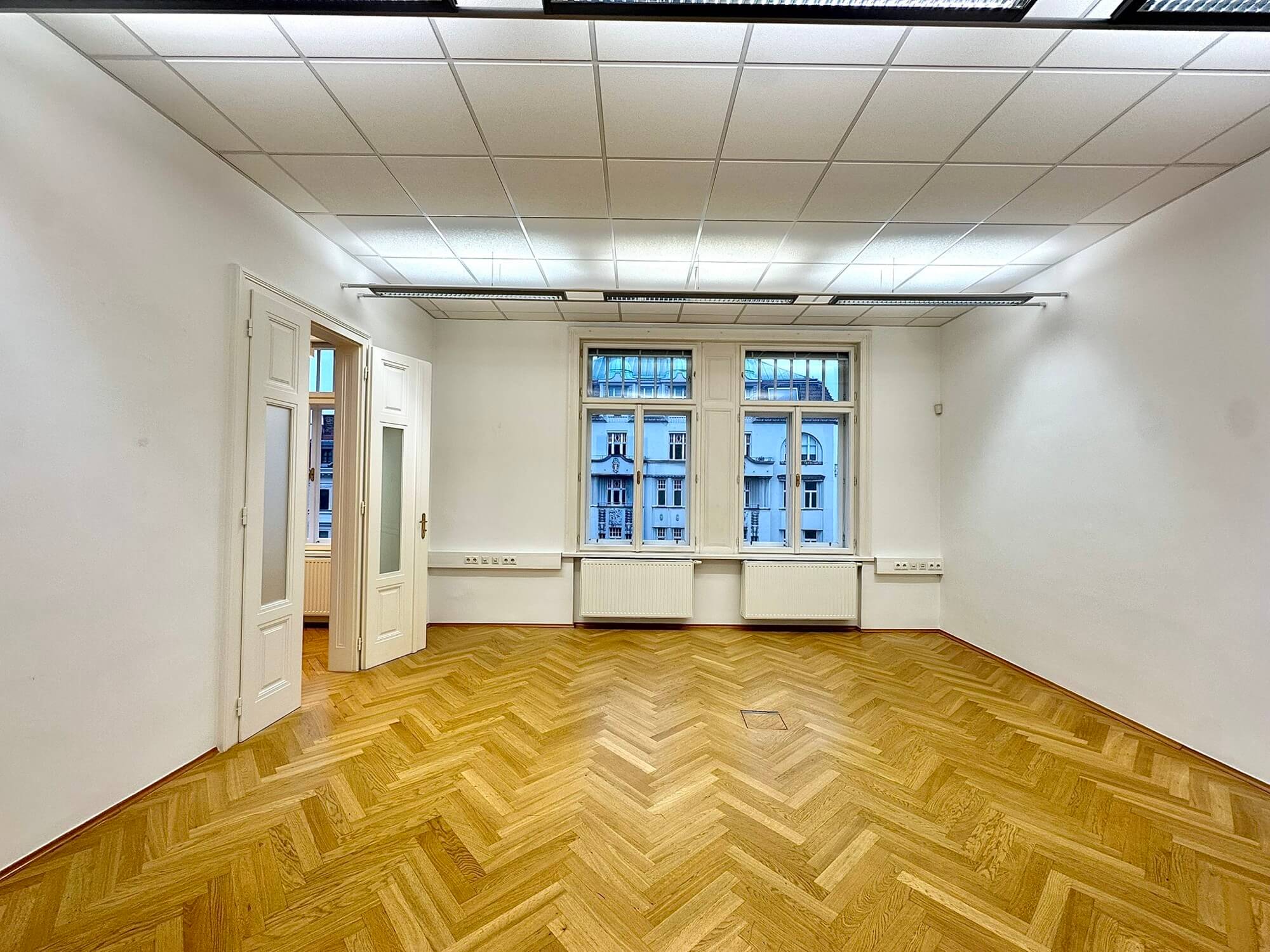 Light-flooded office in old building near Mariahilfer Straße