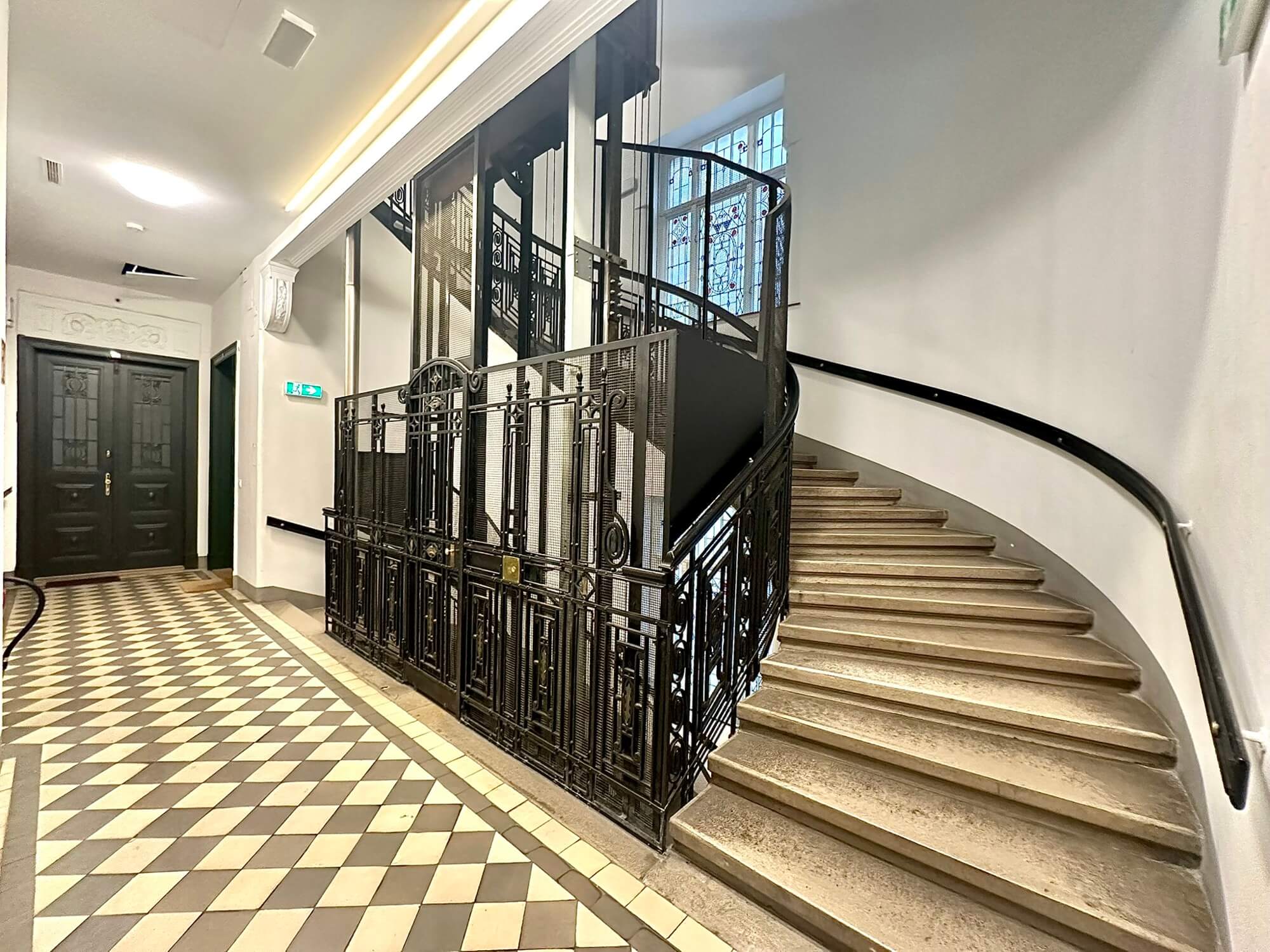 Light-flooded office in old building near Mariahilfer Straße