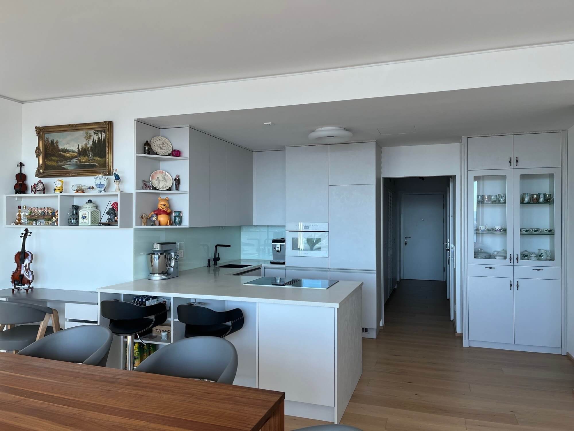 26. Stock - TrIIIple -  komplett möbliert, inklusive Garagenplatz  - zur Miete