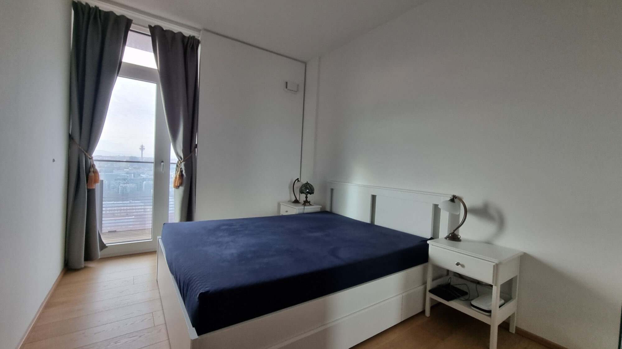 26. Stock - TrIIIple -  komplett möbliert, inklusive Garagenplatz  - zur Miete