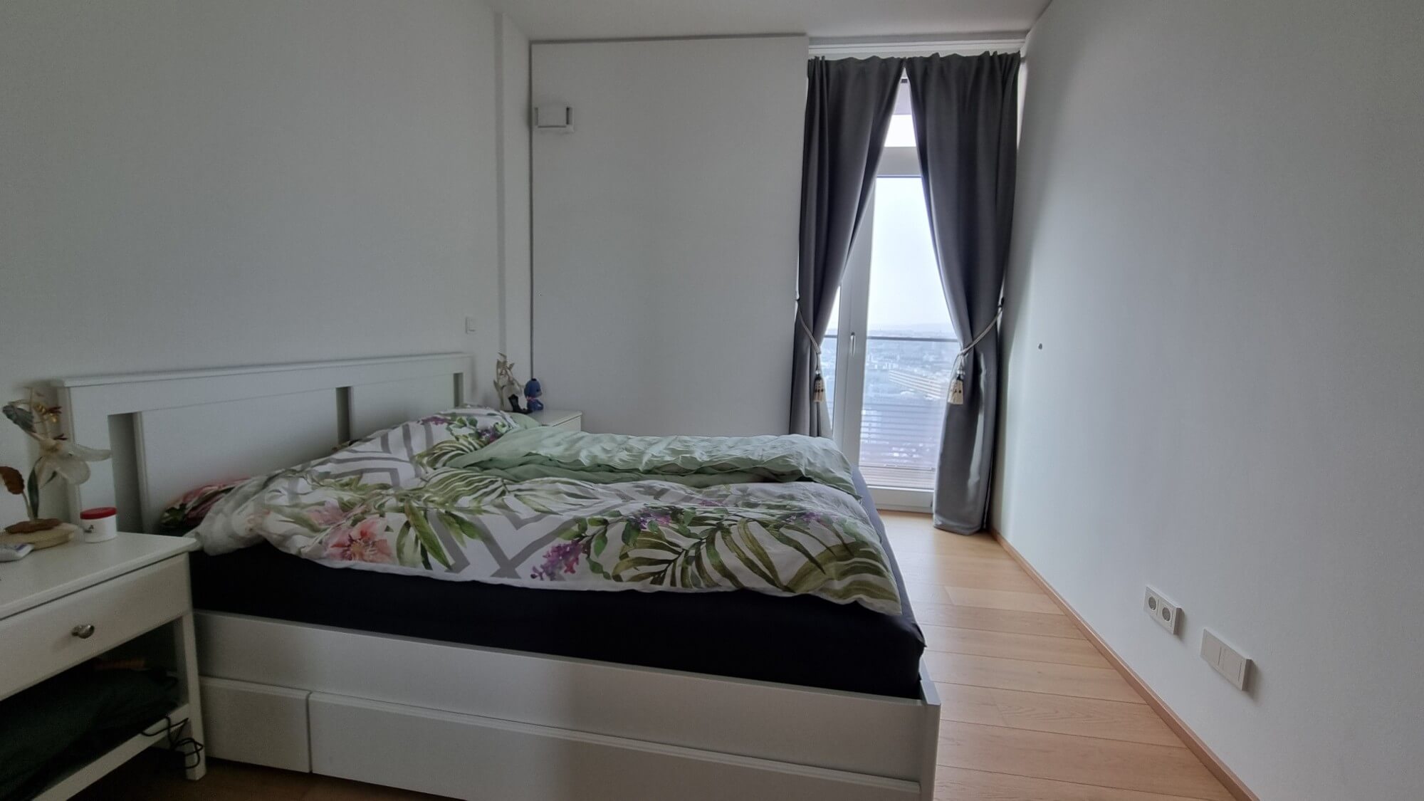 26. Stock - TrIIIple -  komplett möbliert, inklusive Garagenplatz  - zur Miete