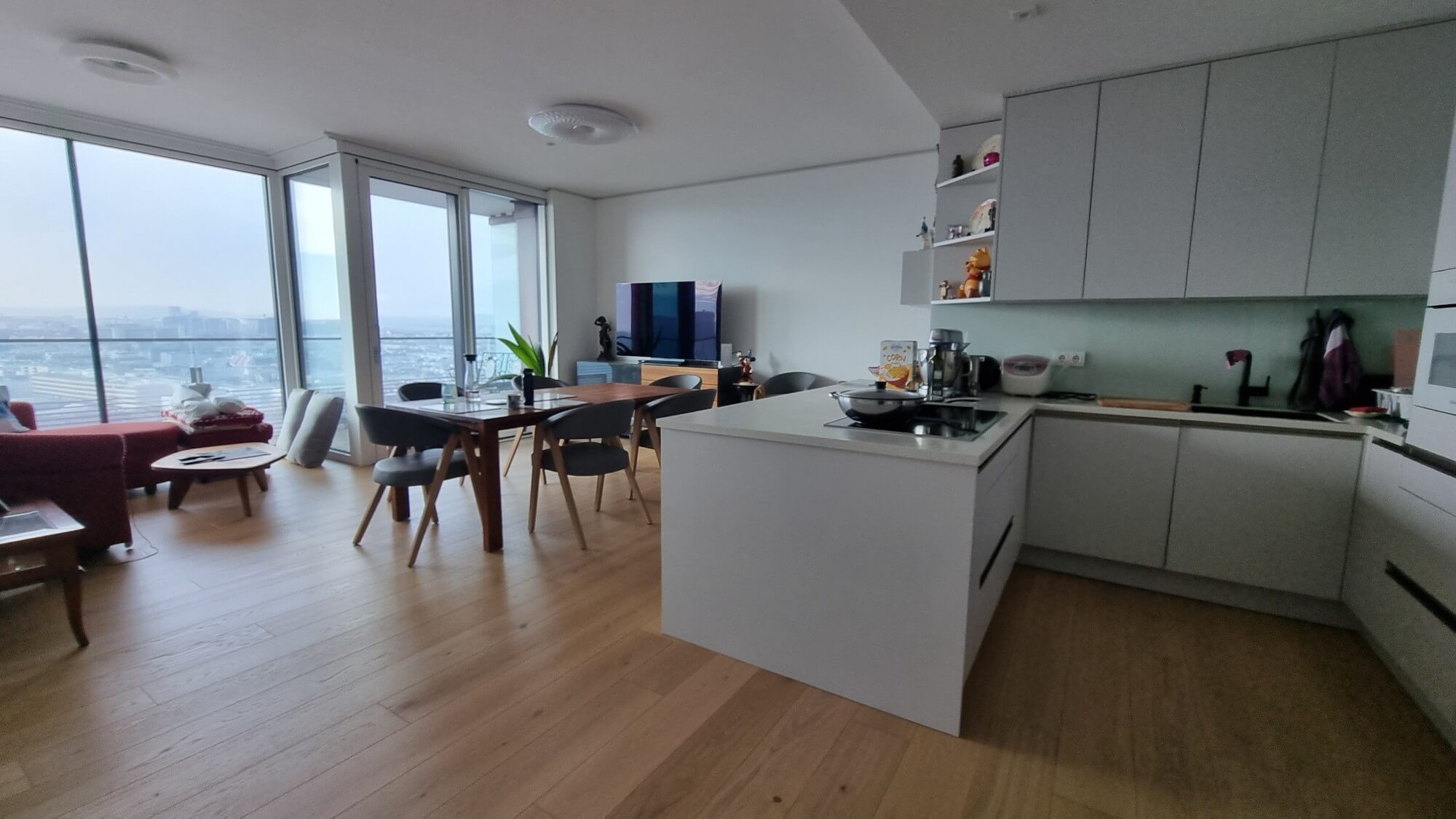 26. Stock - TrIIIple -  komplett möbliert, inklusive Garagenplatz  - zur Miete