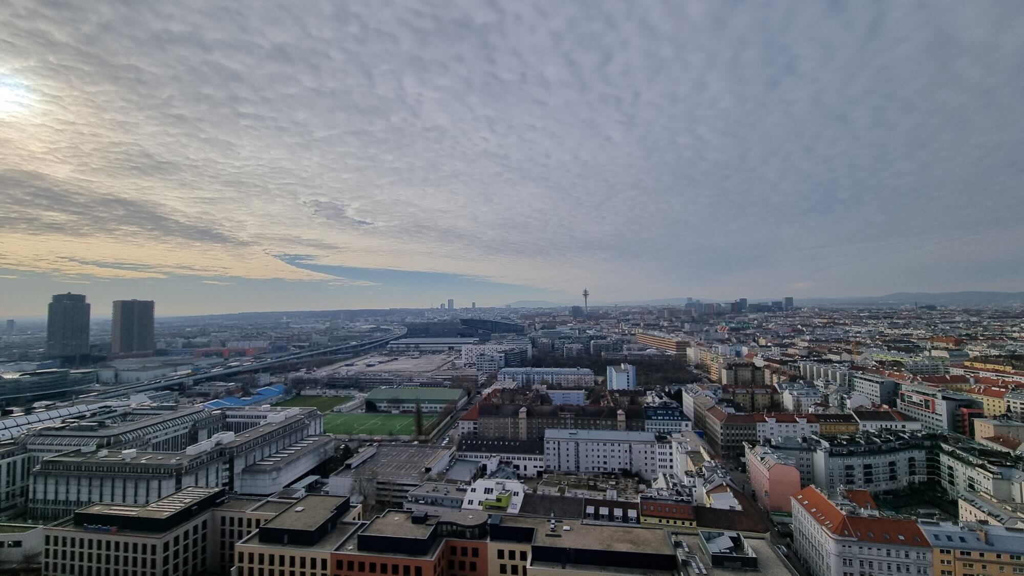 26. Stock - TrIIIple -  komplett möbliert, inklusive Garagenplatz  - zur Miete