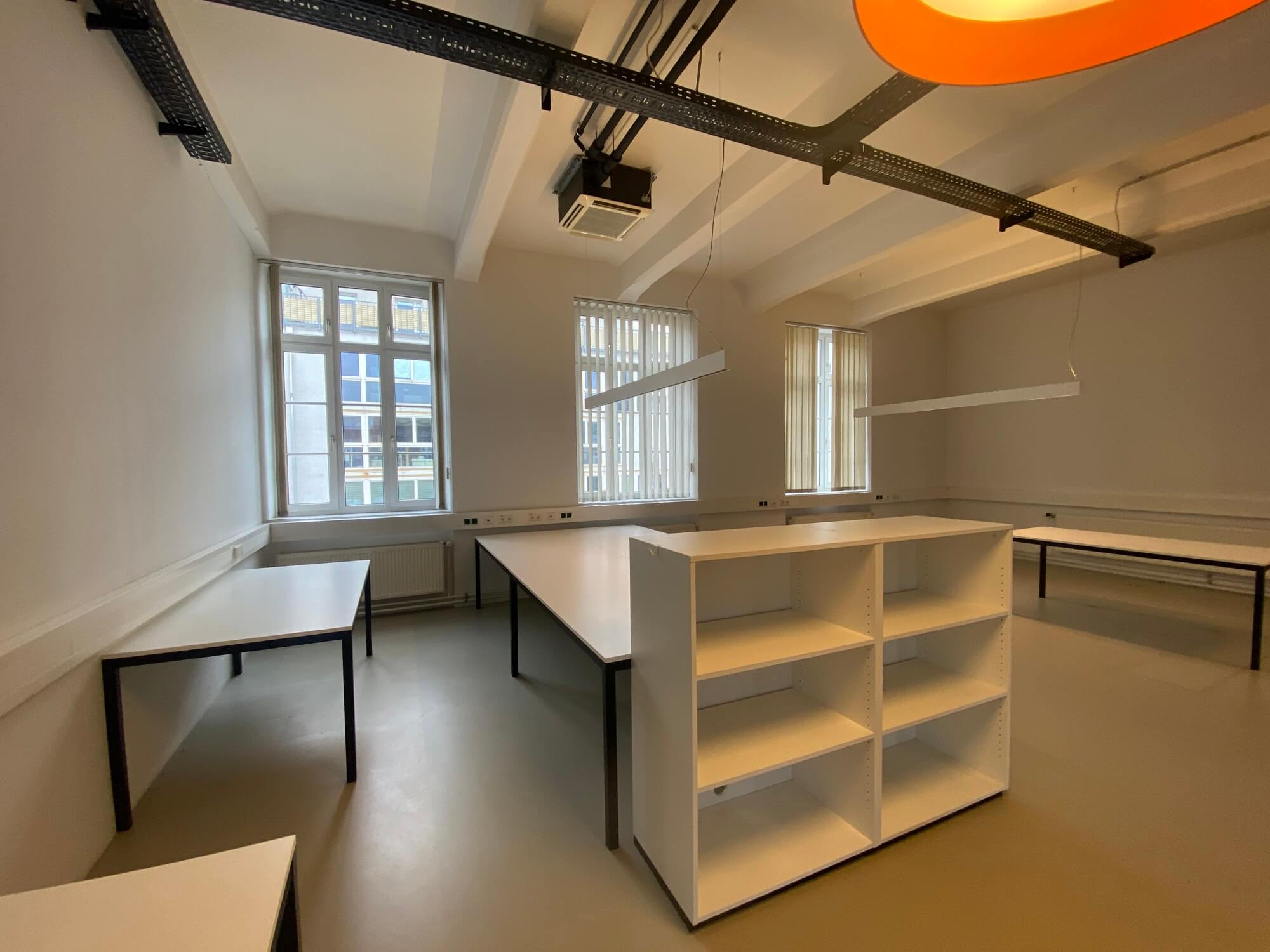 Loft-Büro in ehemaligem Fabriksgebäude