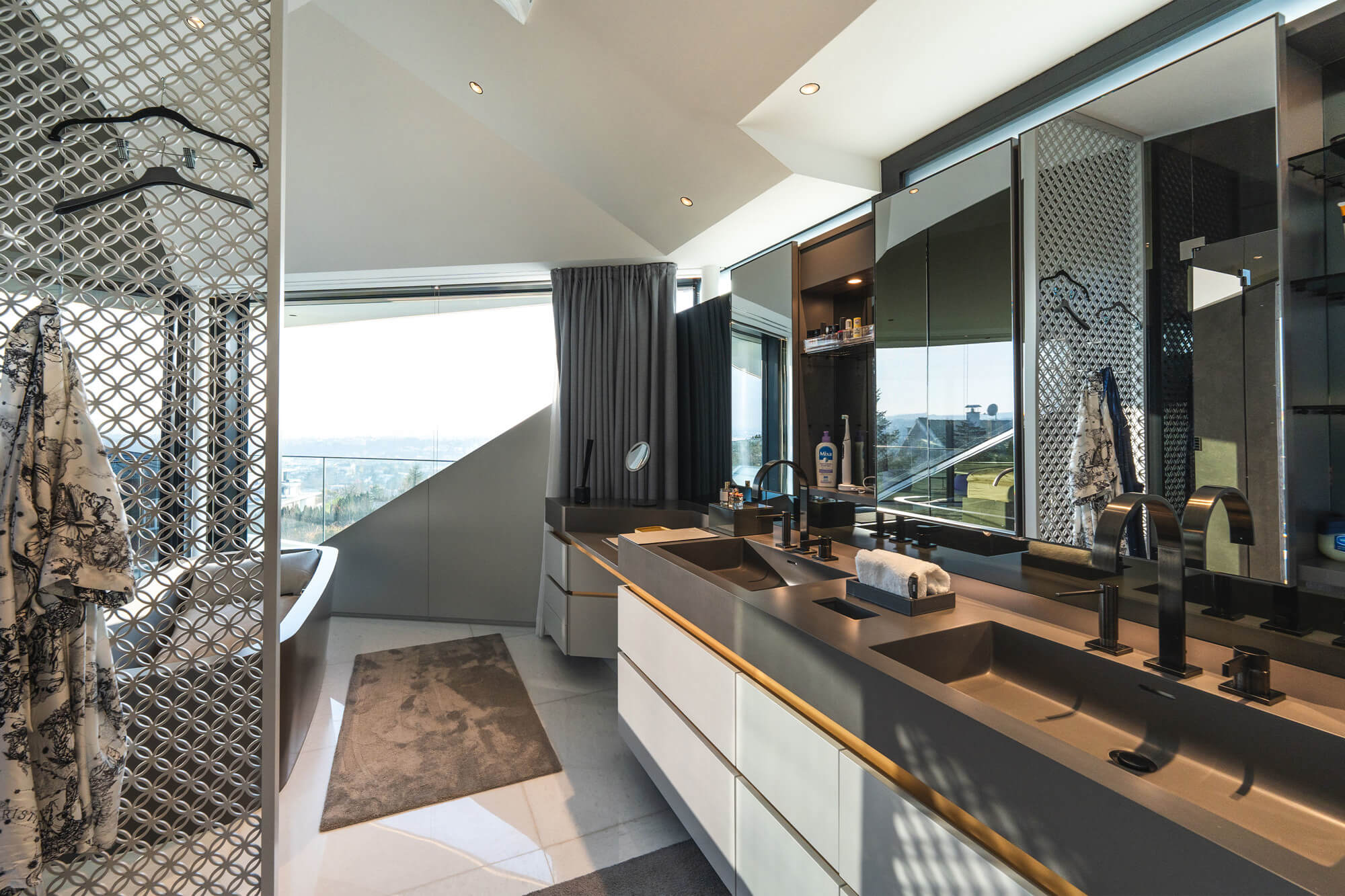 Designer villa with an incomparable view over Vienna