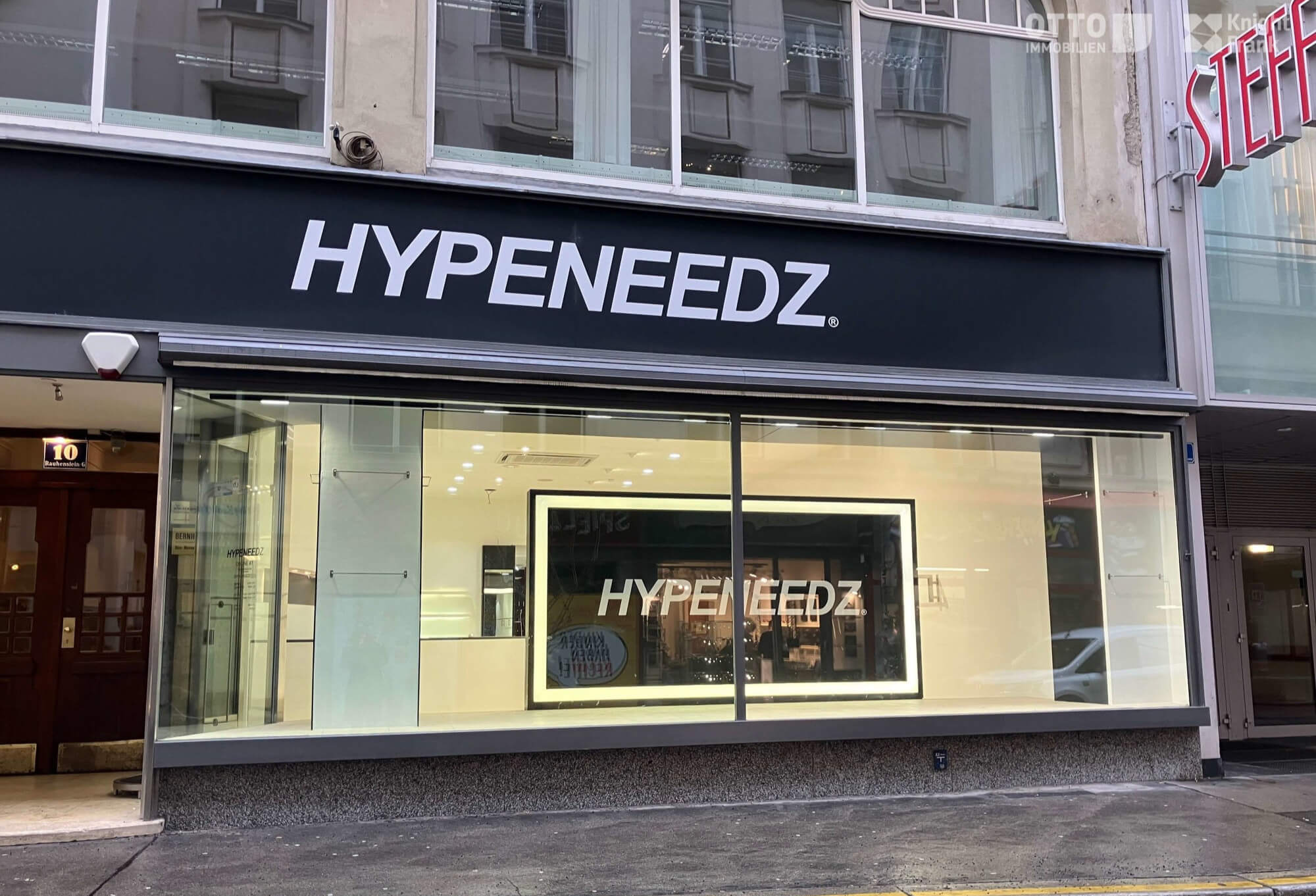 Representative Retail Space Near Kaufhaus Steffl