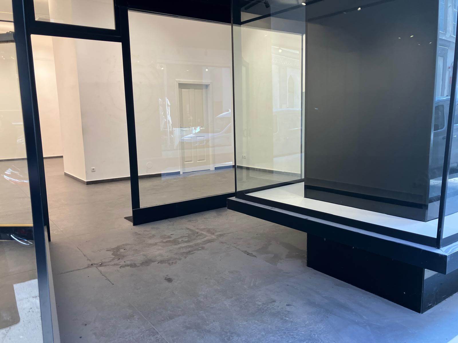 Business premises with large shop window area