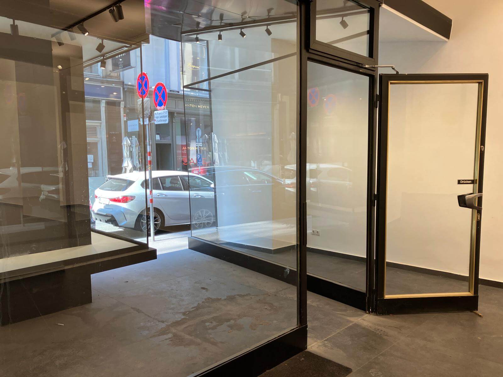 Business premises with large shop window area