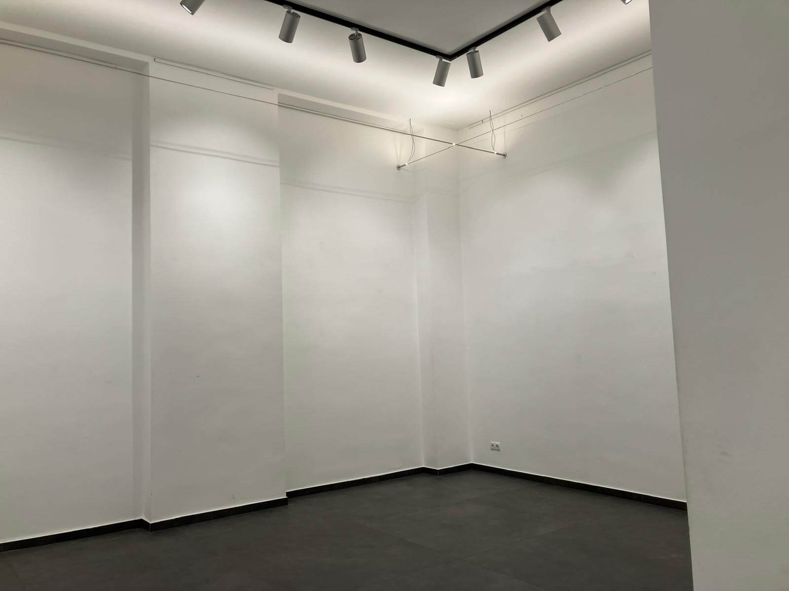 Business premises with large shop window area