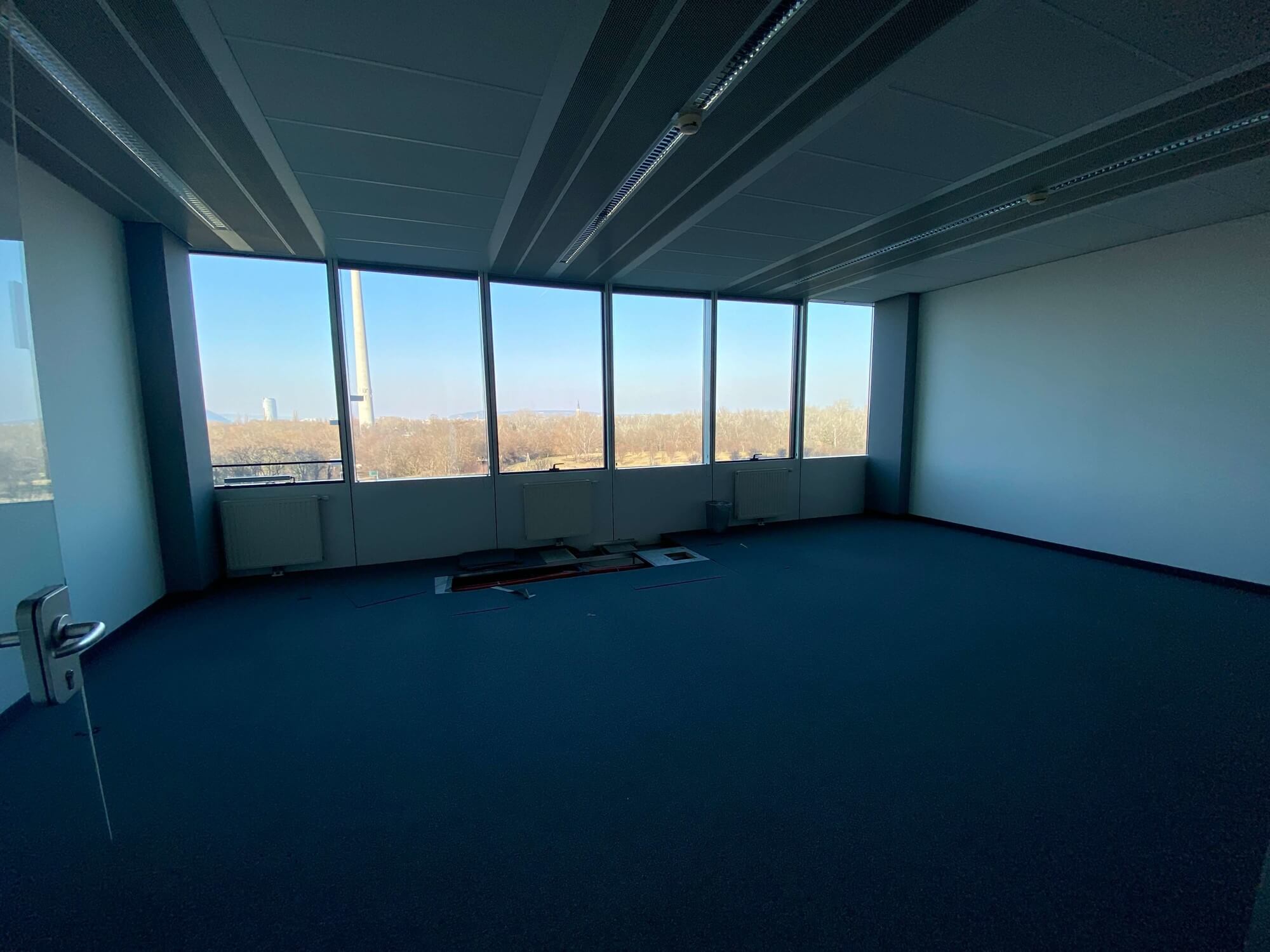 SATURN TOWER - modern, flexible, customized