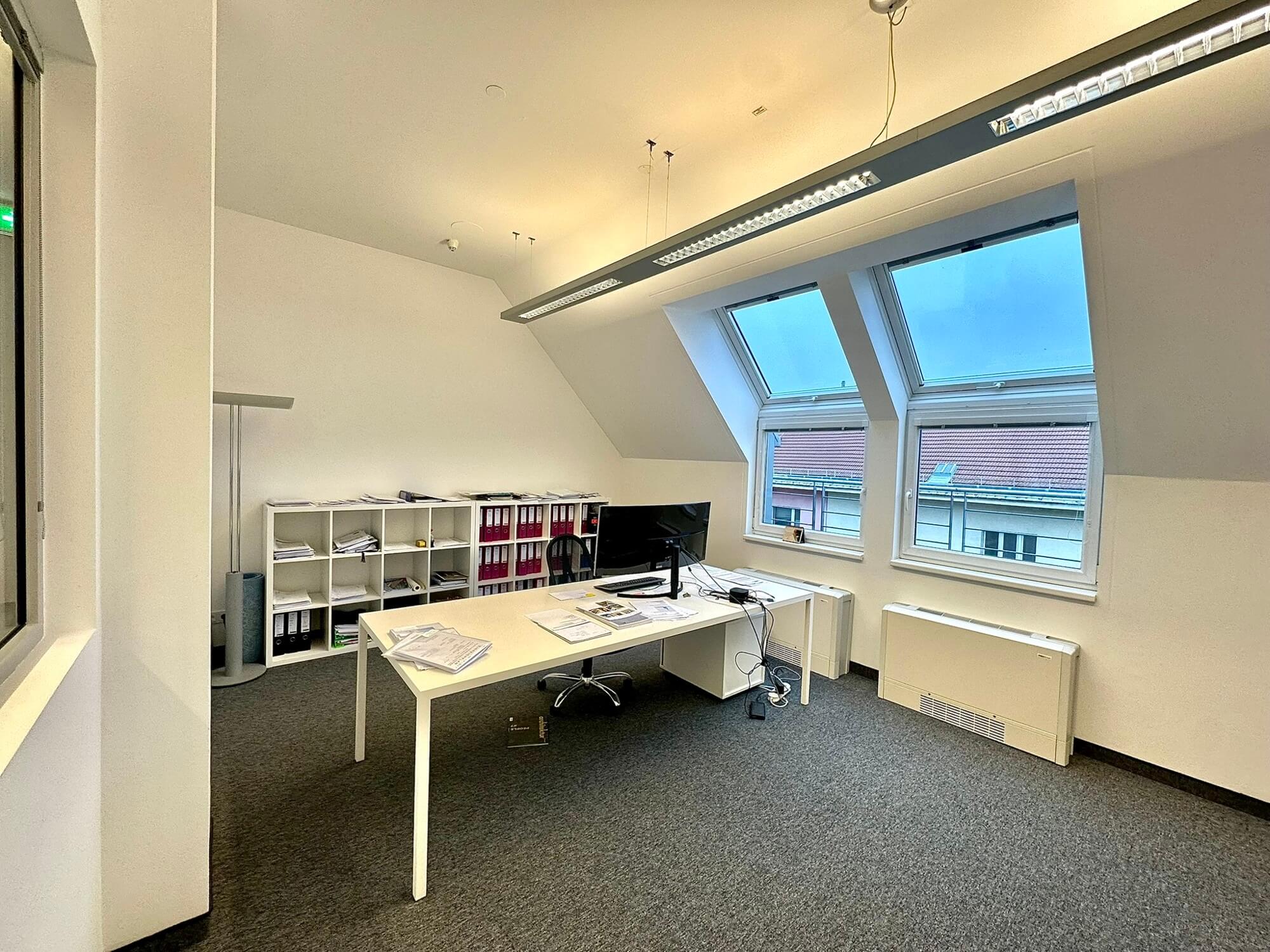 Working in the countryside, between office and nature at Währinger Park