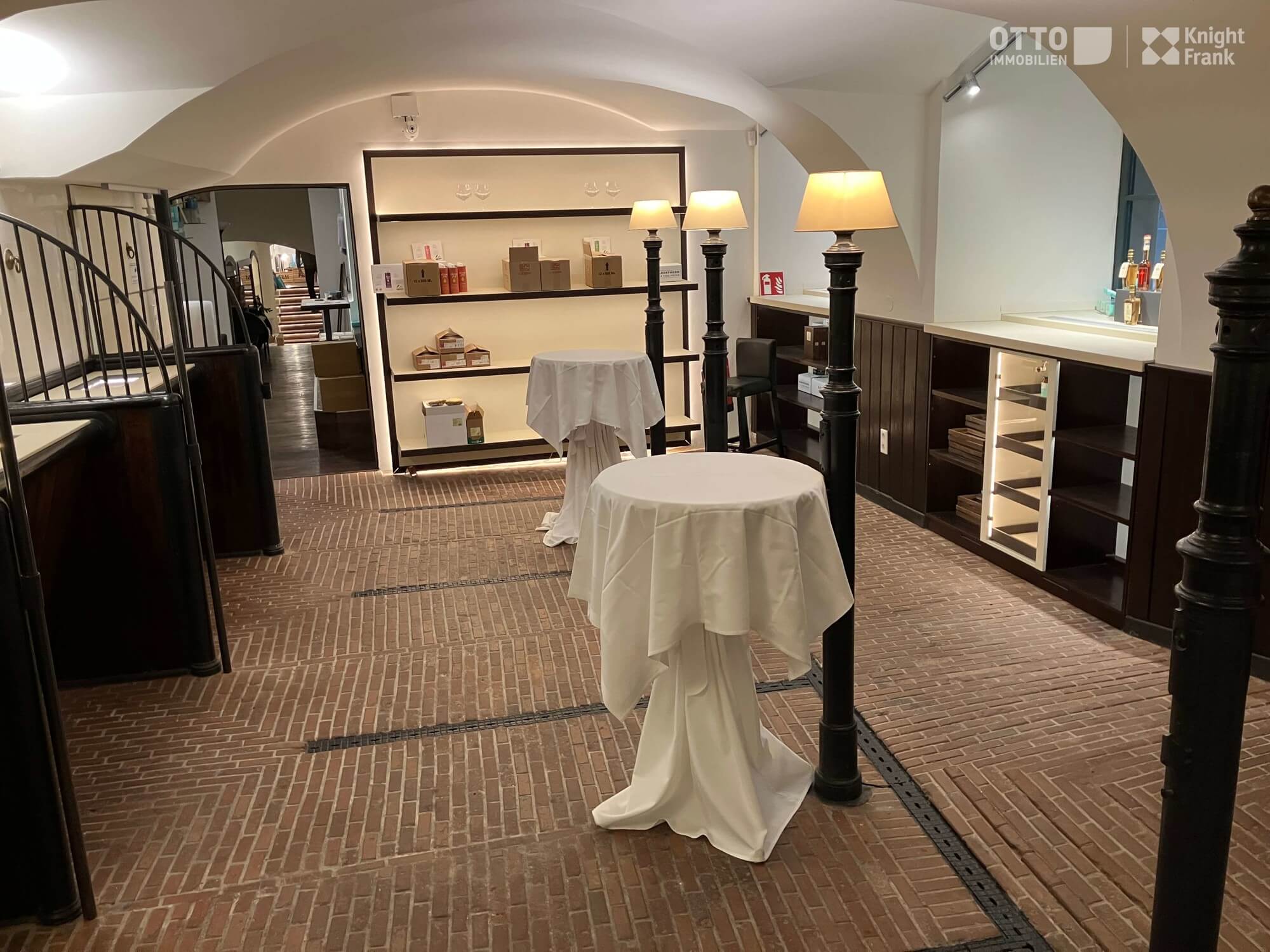 Prachtvolle Geschäftsfläche im Palais Erdödy-Fürstenberg