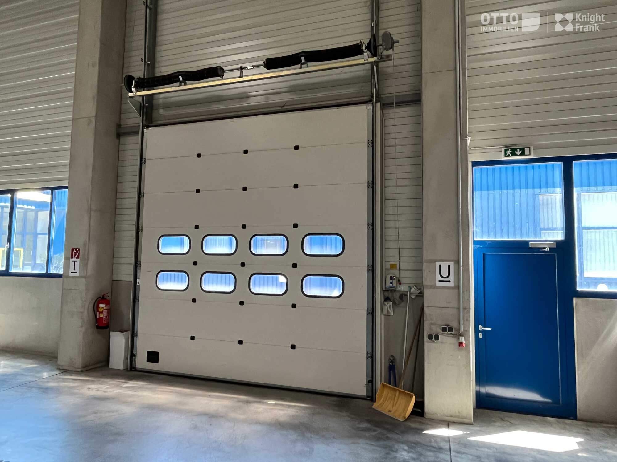 Lagerhalle und kleines Büro in zentrale Lage