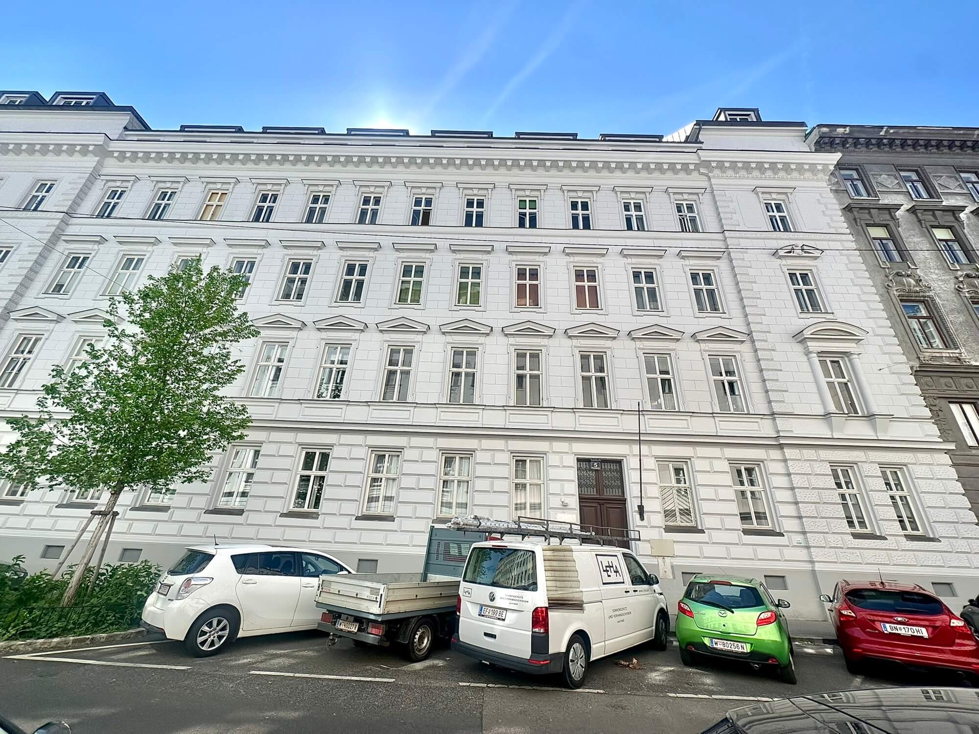 5 minutes from Hauptbahnhof