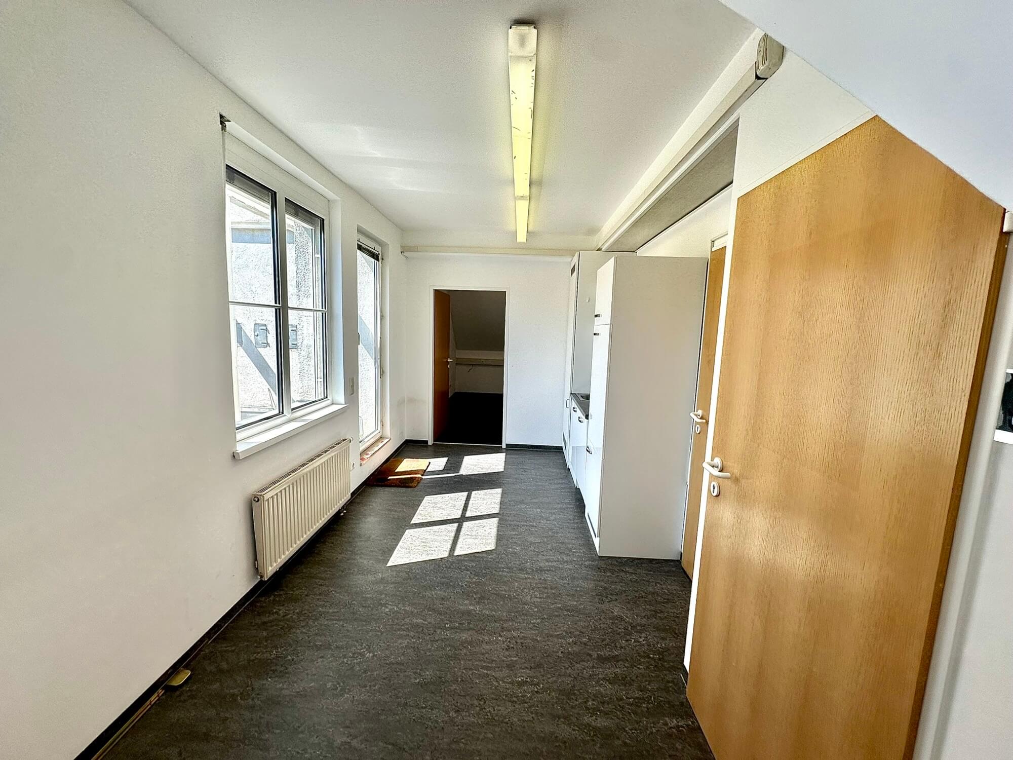 5 minutes from Hauptbahnhof