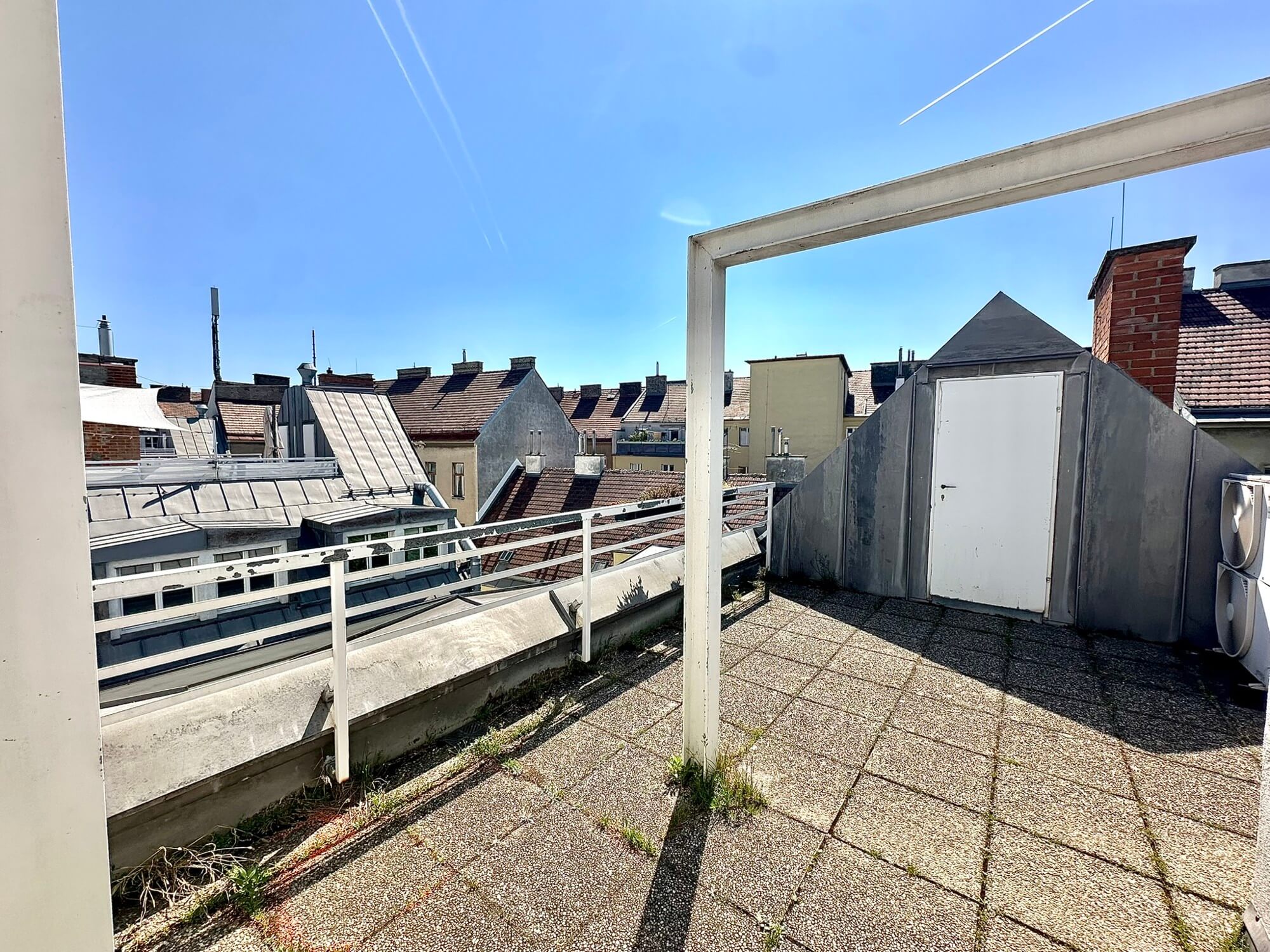 5 minutes from Hauptbahnhof