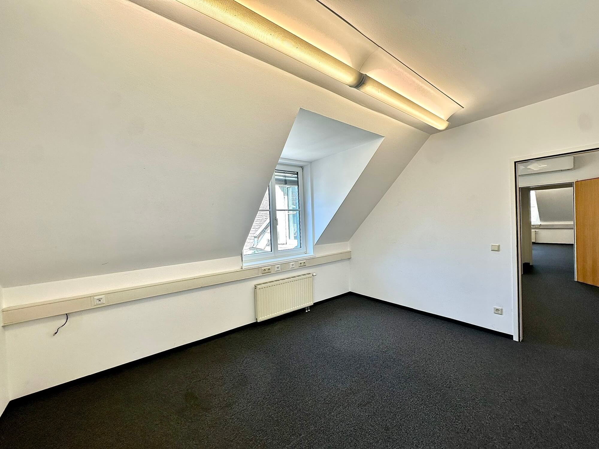 5 minutes from Hauptbahnhof