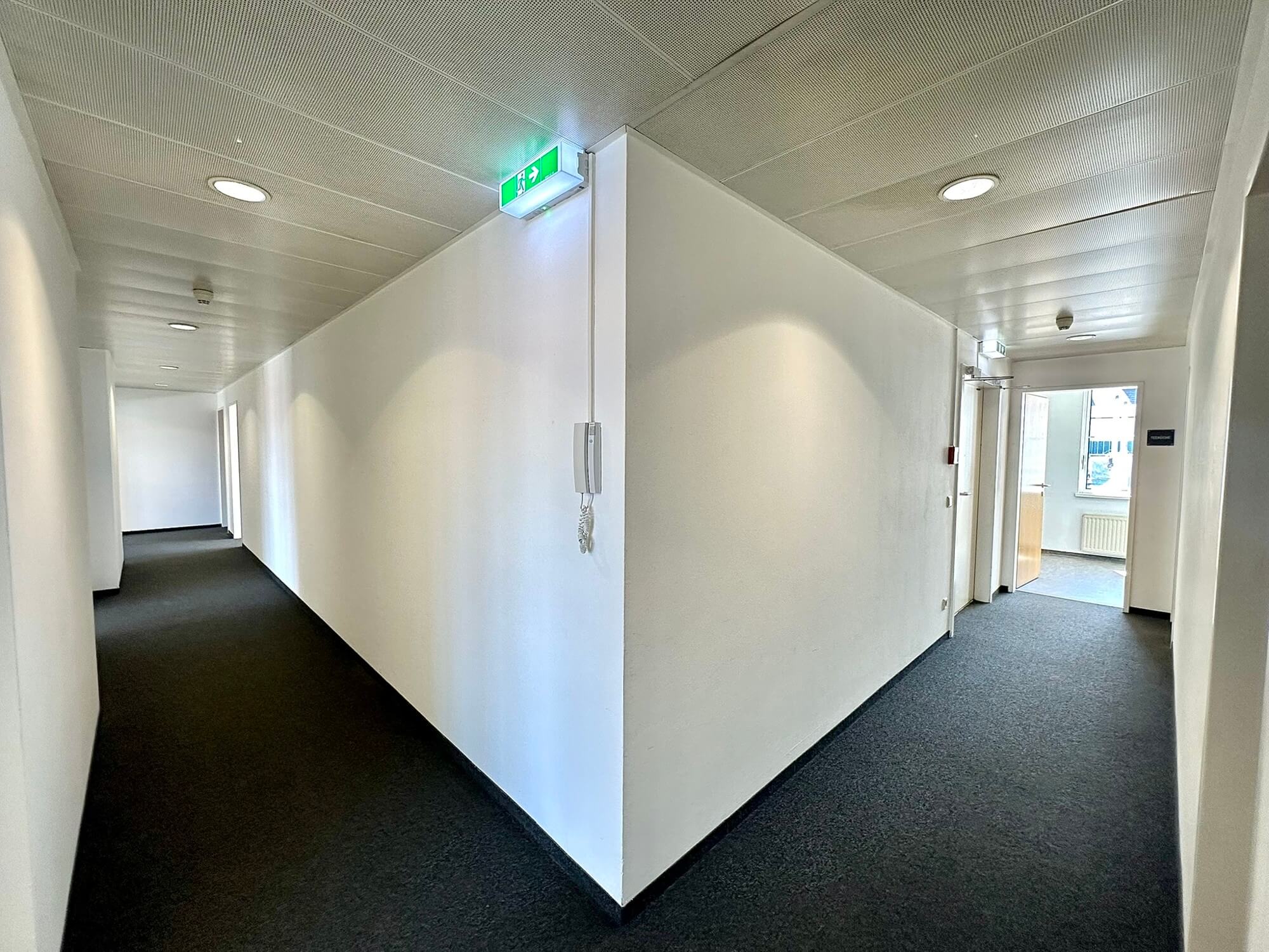 5 minutes from Hauptbahnhof