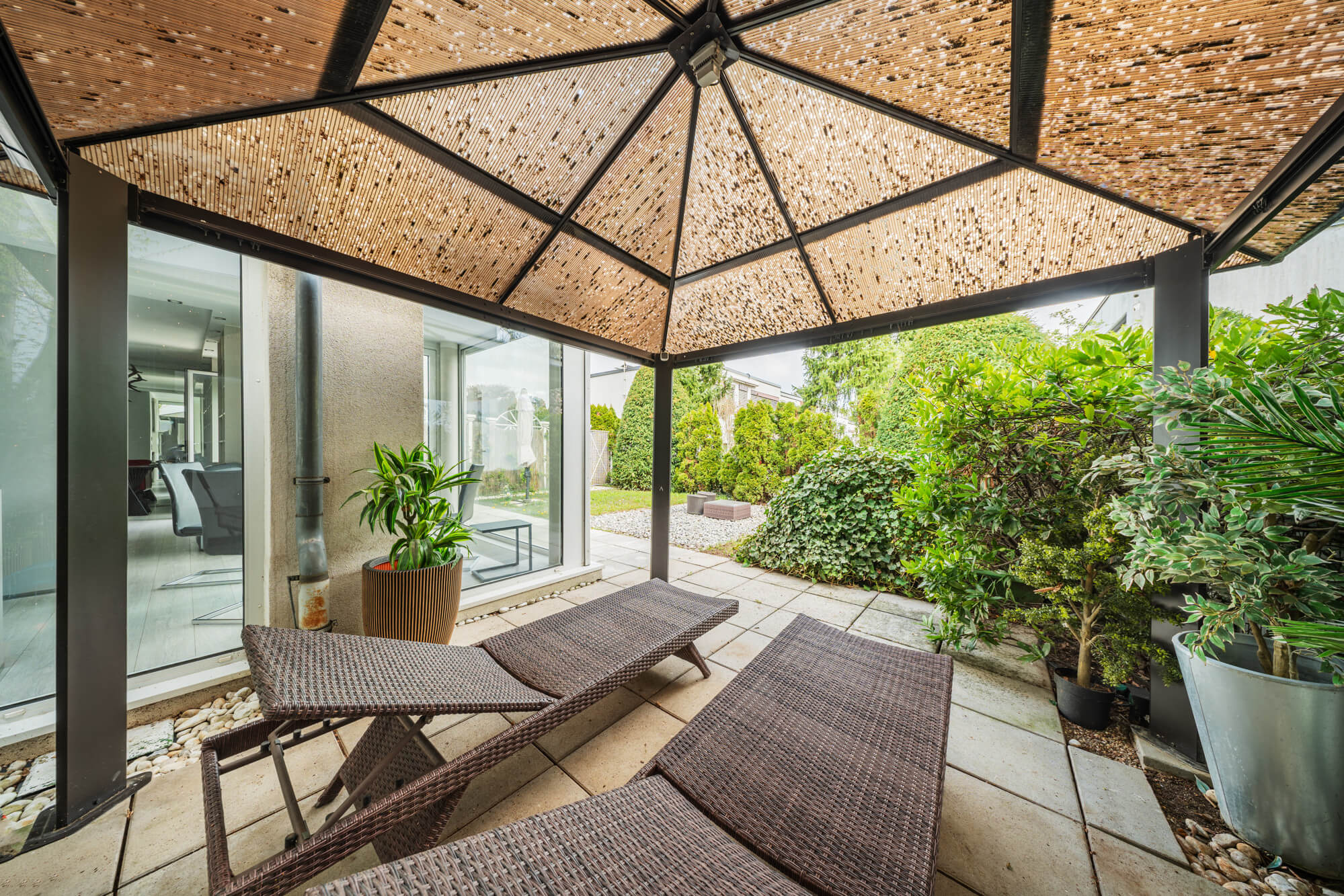 Prime Location in Vienna – Charming Garden Apartment