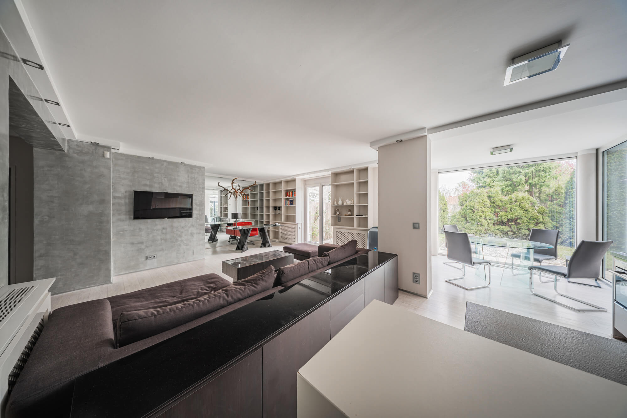 Prime Location in Vienna – Charming Garden Apartment