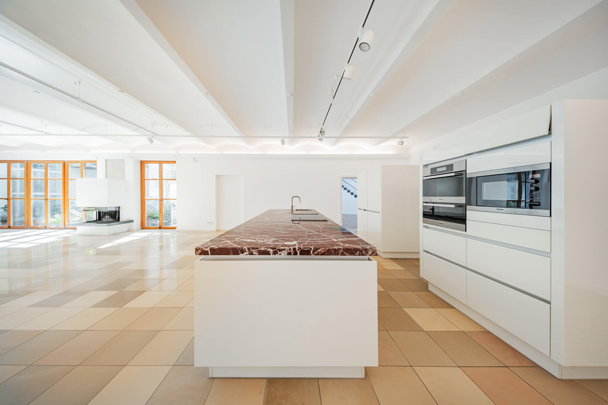 Mitten im Neunten - Loft mit Garten und Terrasse