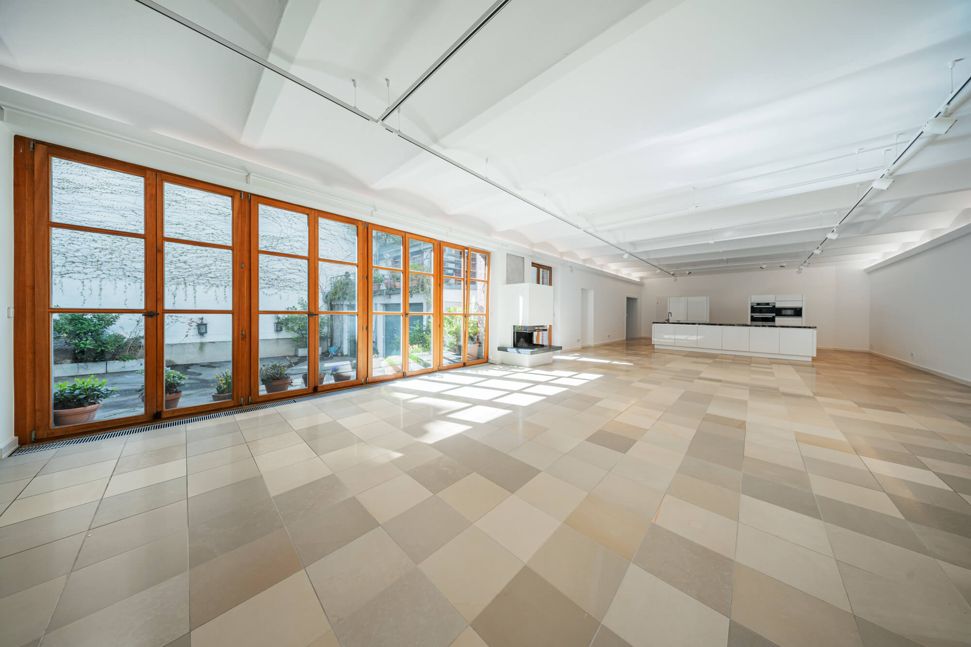 Mitten im Neunten - Loft mit Garten und Terrasse