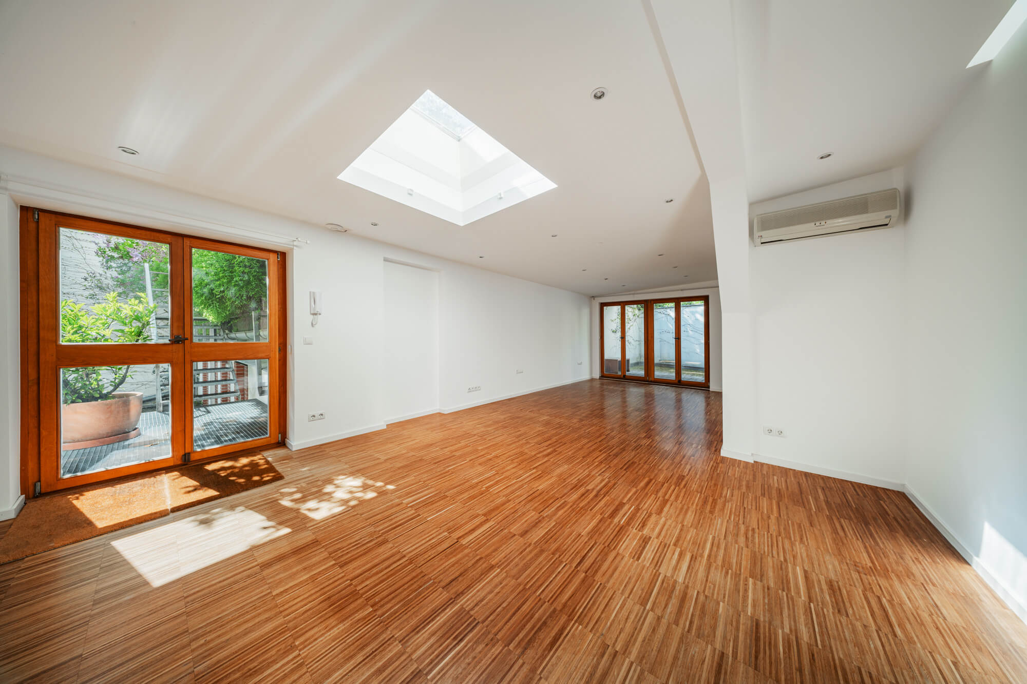 Mitten im Neunten - Loft mit Garten und Terrasse