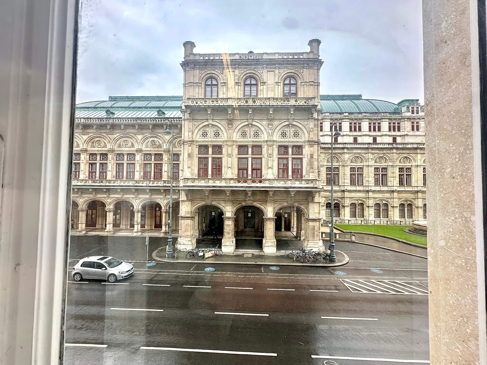 Unique office space with a view of the opera