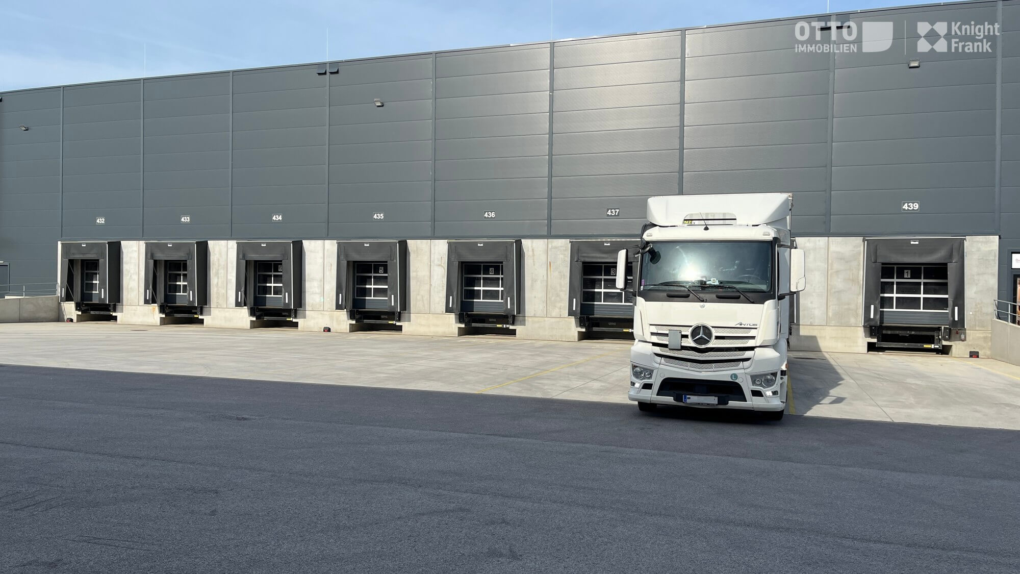 Logistikhalle nahe Flughafen Wien-Schwechat