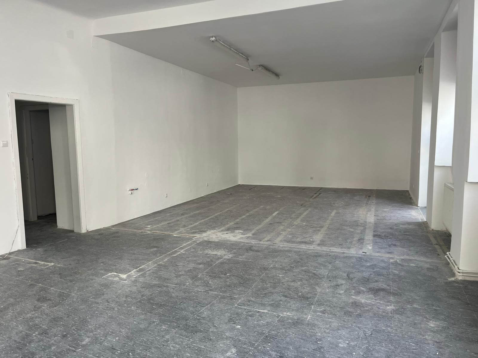 Ansprechendes Eck-Geschäftslokal