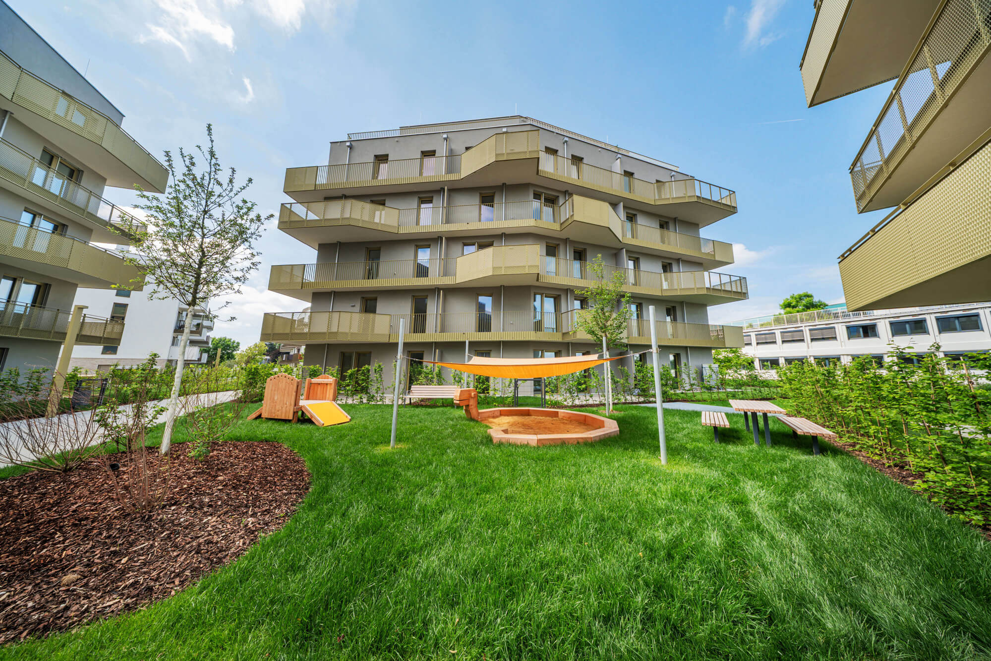 Hirschfeld - First occupancy with outdoor spaces - sustainable living on the outskirts of the city!