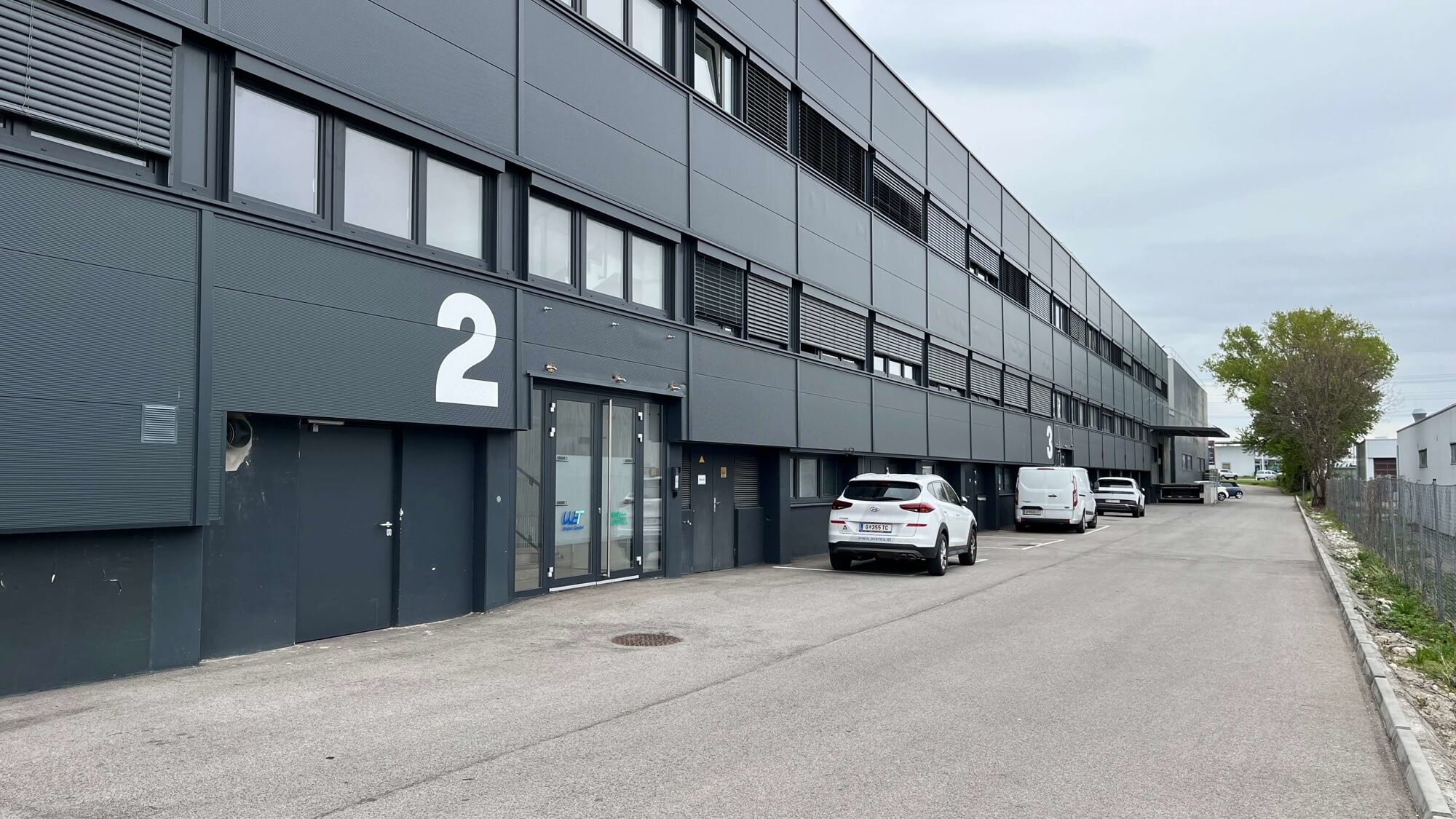 Individuelle Lager- und Büroflächen in idealer Lage