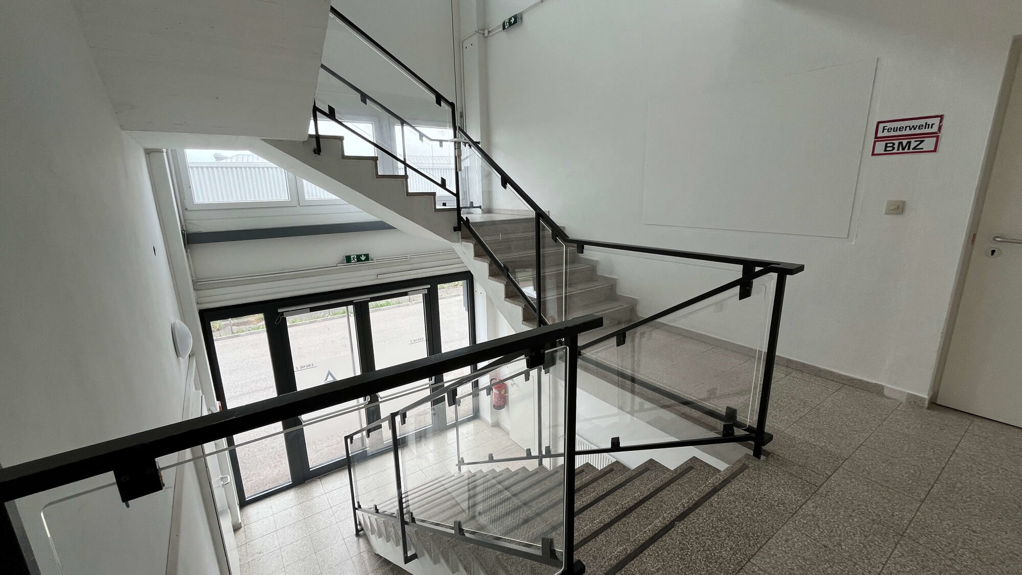 Individuelle Lager- und Büroflächen in idealer Lage