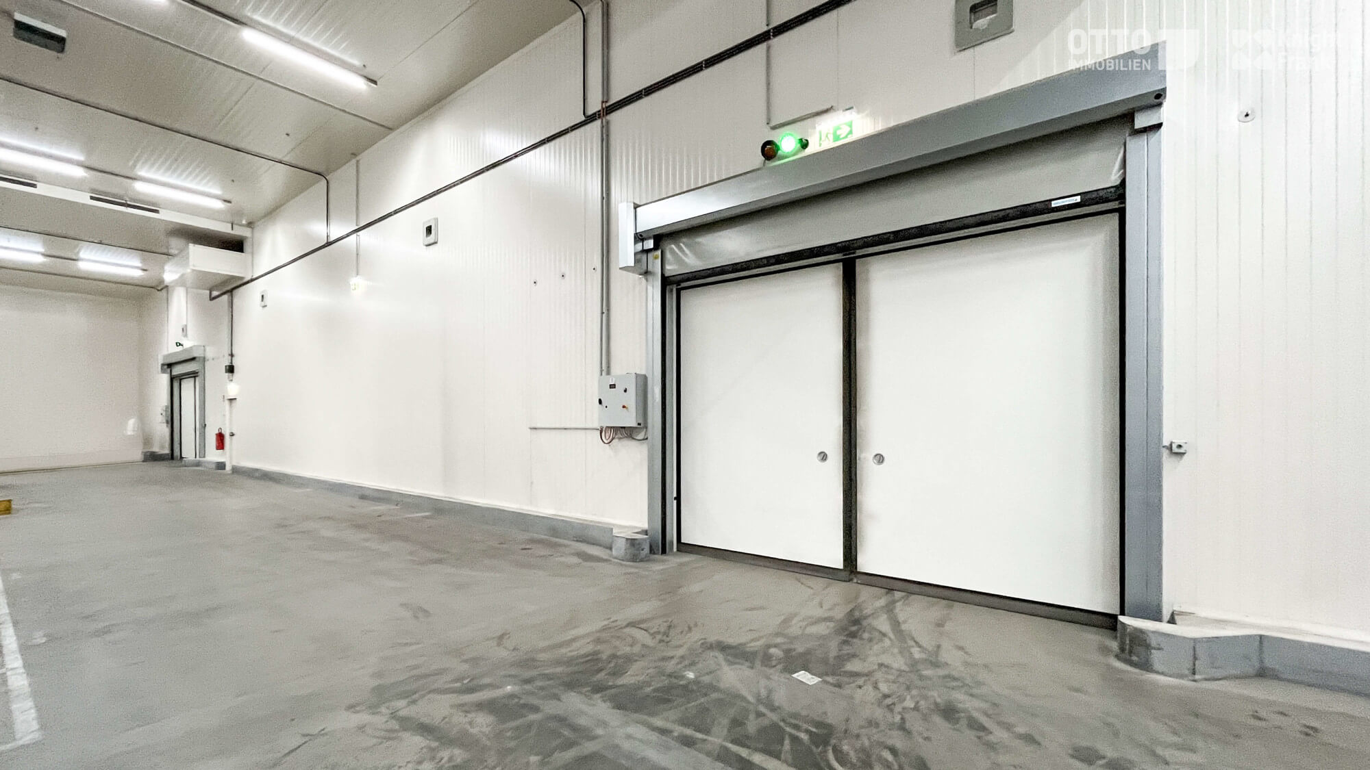 High-quality refrigerated warehouse on the A1 motorway