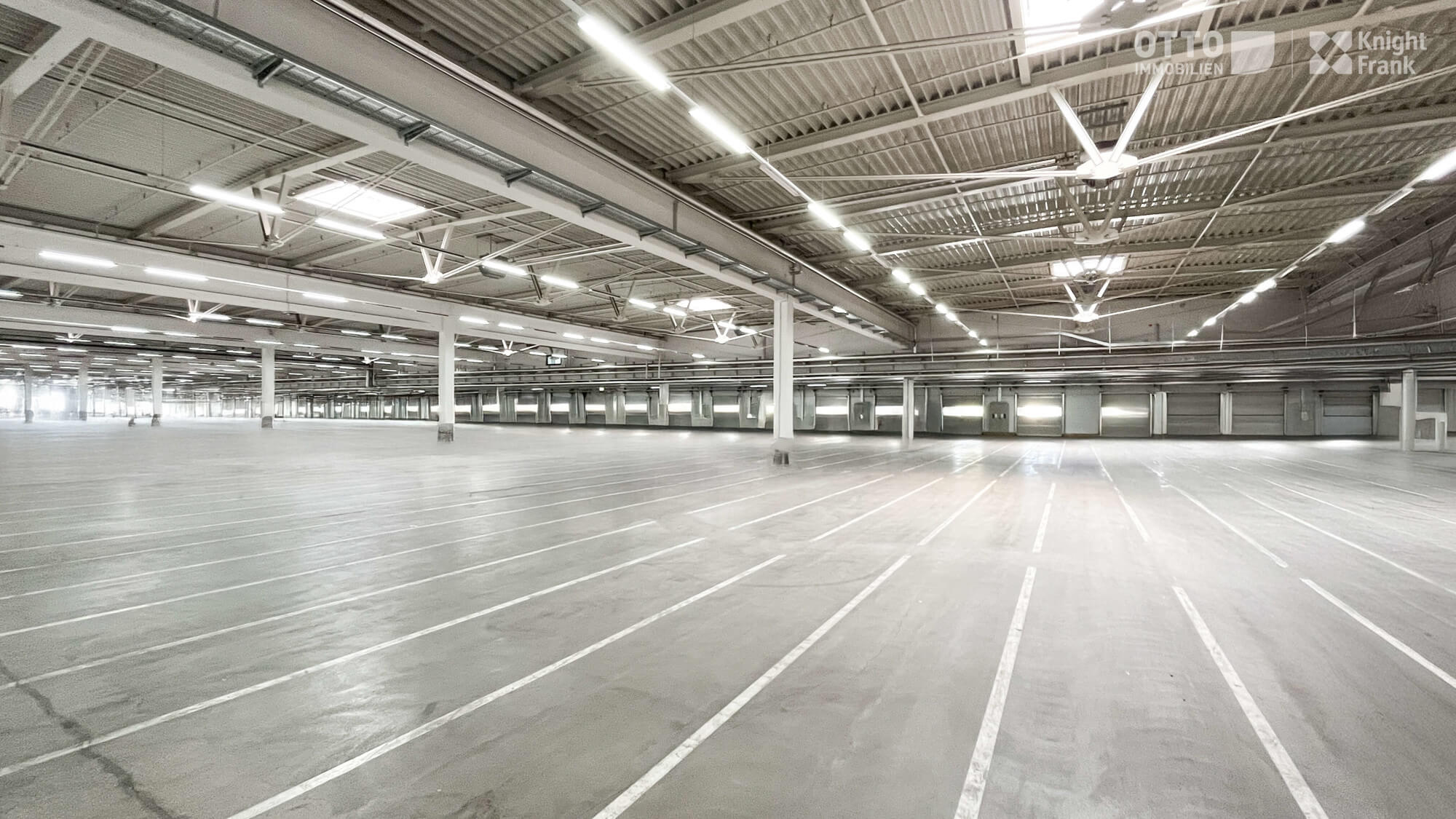 High-quality refrigerated warehouse on the A1 motorway